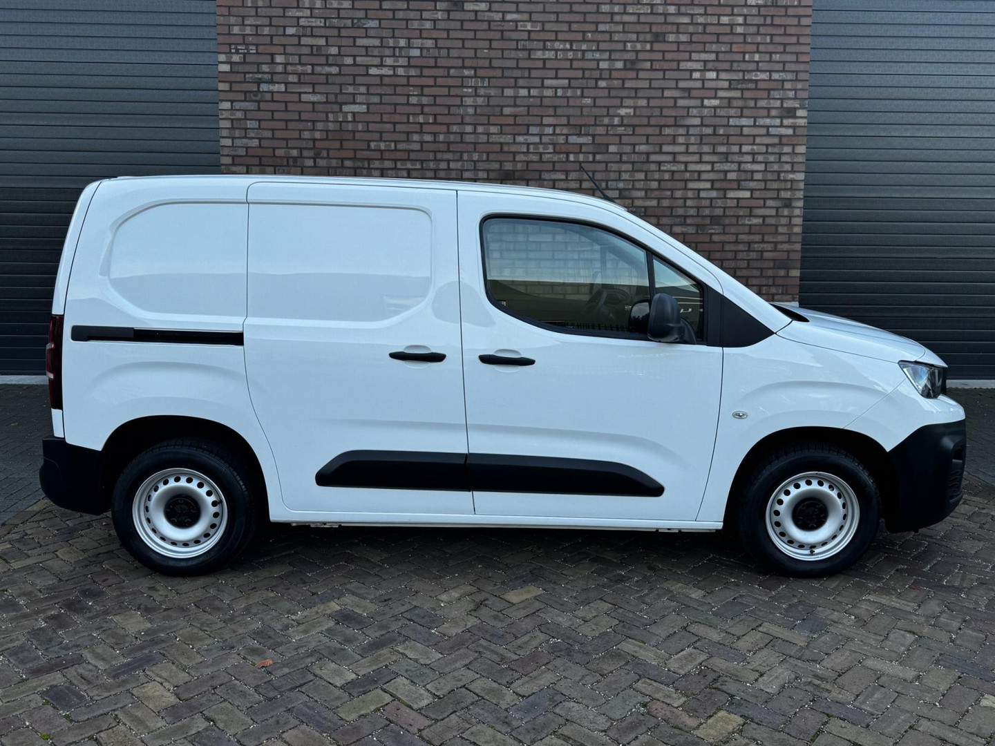 Peugeot Peugeot