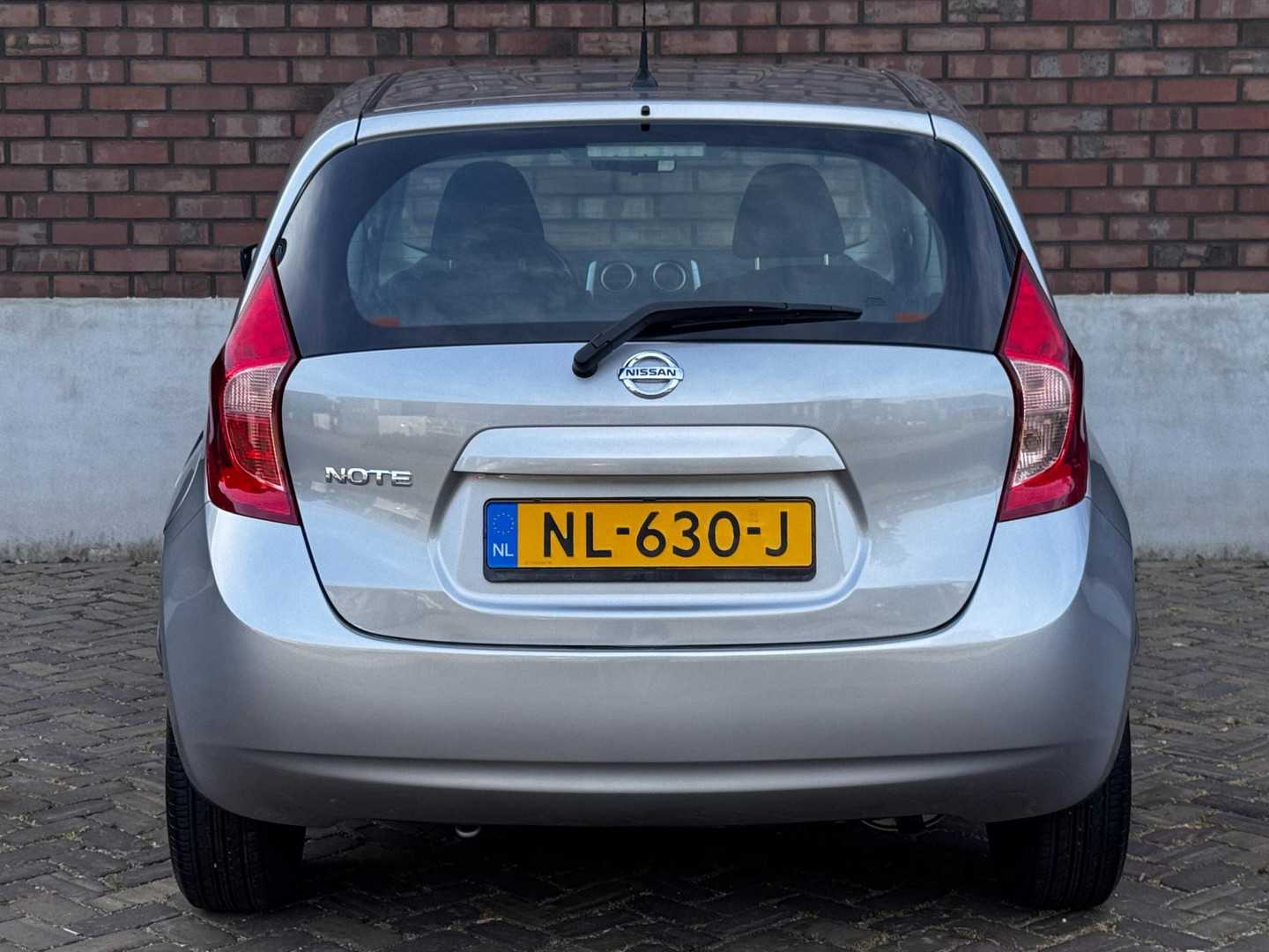 Nissan Nissan