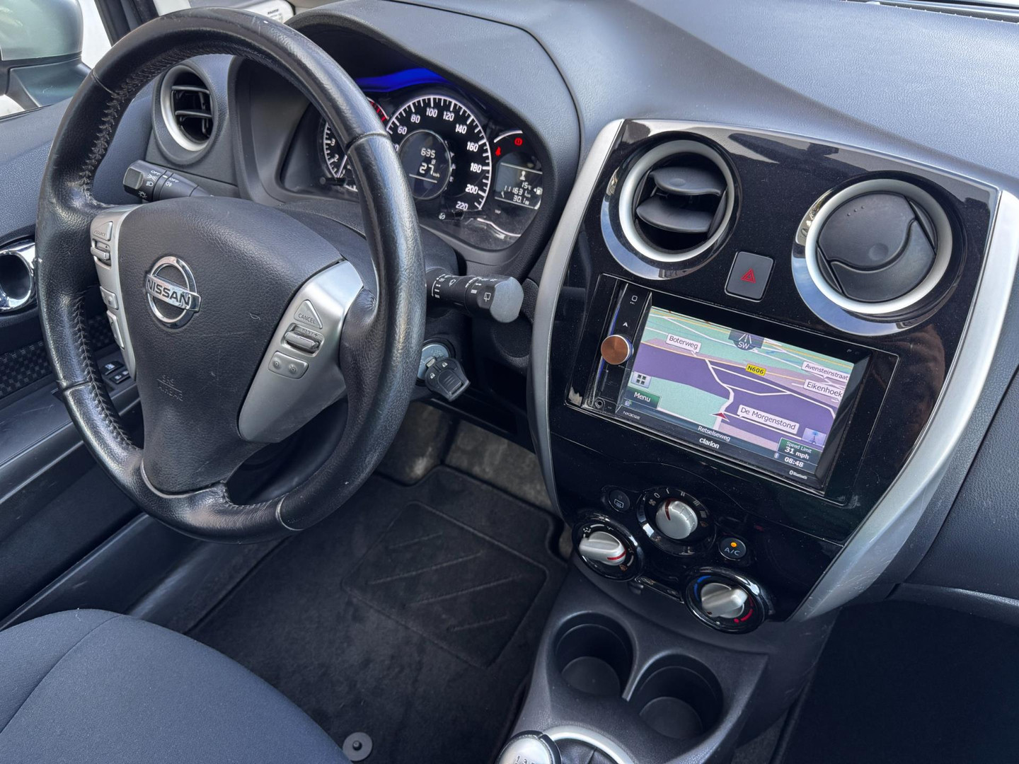 Nissan Nissan