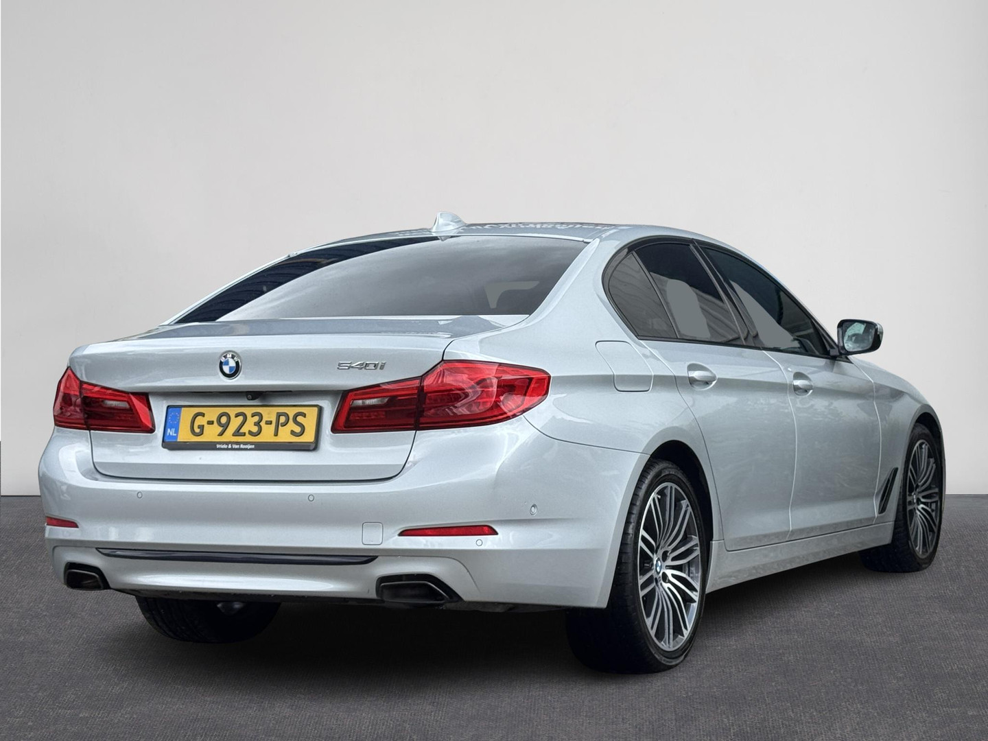 BMW BMW