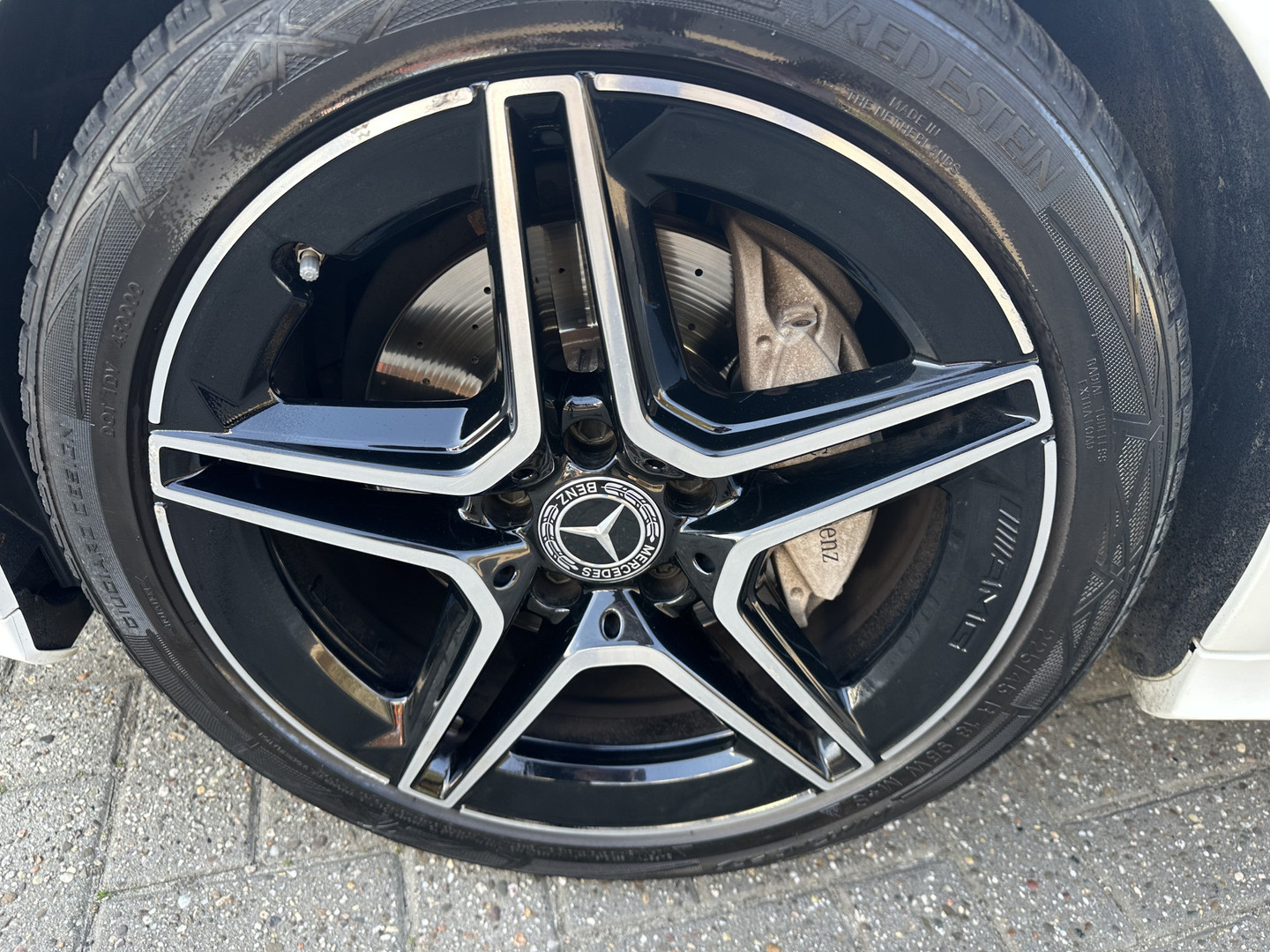 Mercedes-Benz Mercedes-Benz