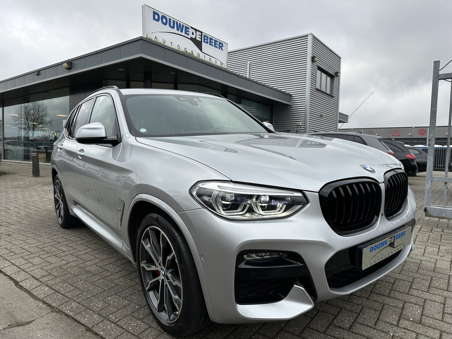 BMW BMW