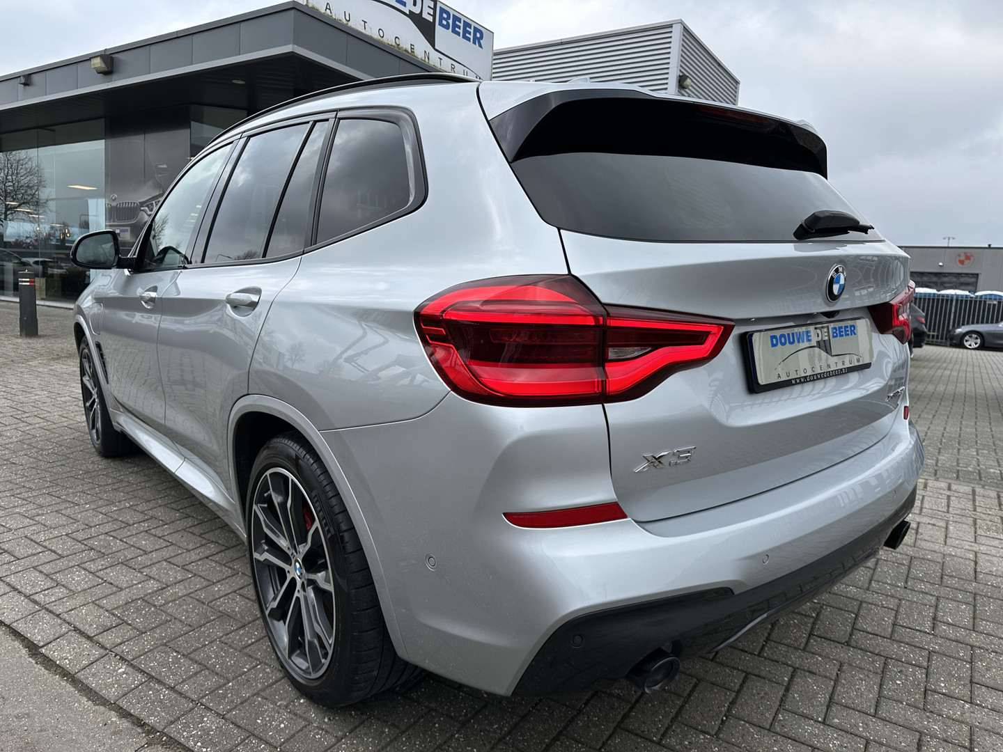 BMW BMW