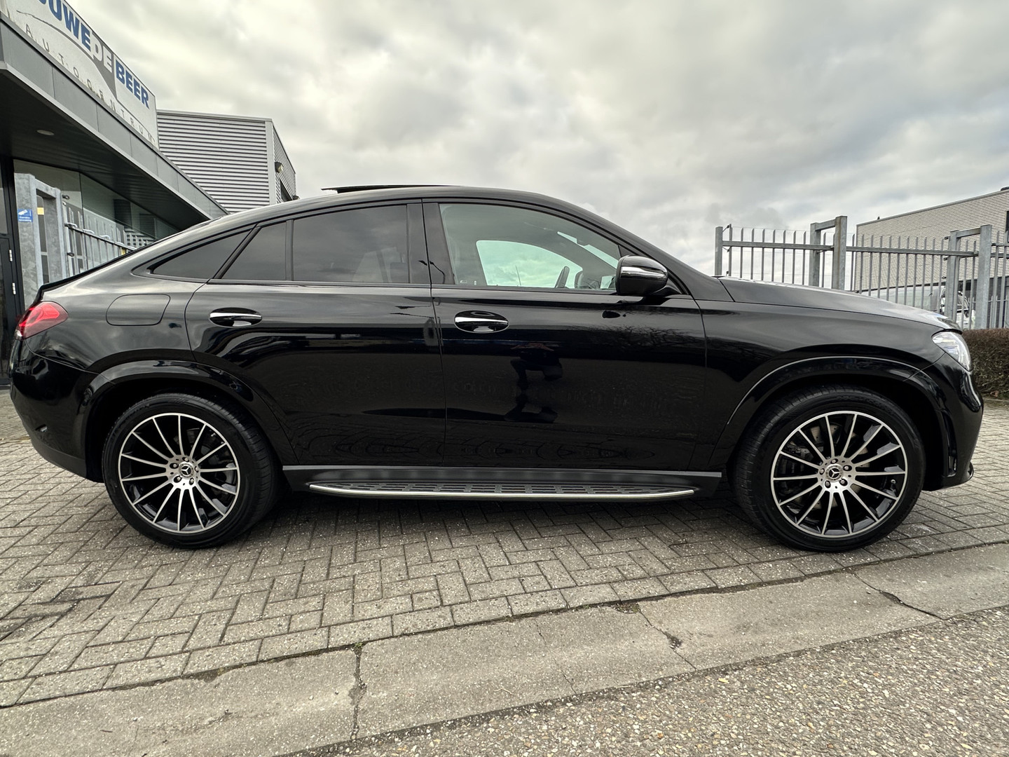 Mercedes-Benz Mercedes-Benz
