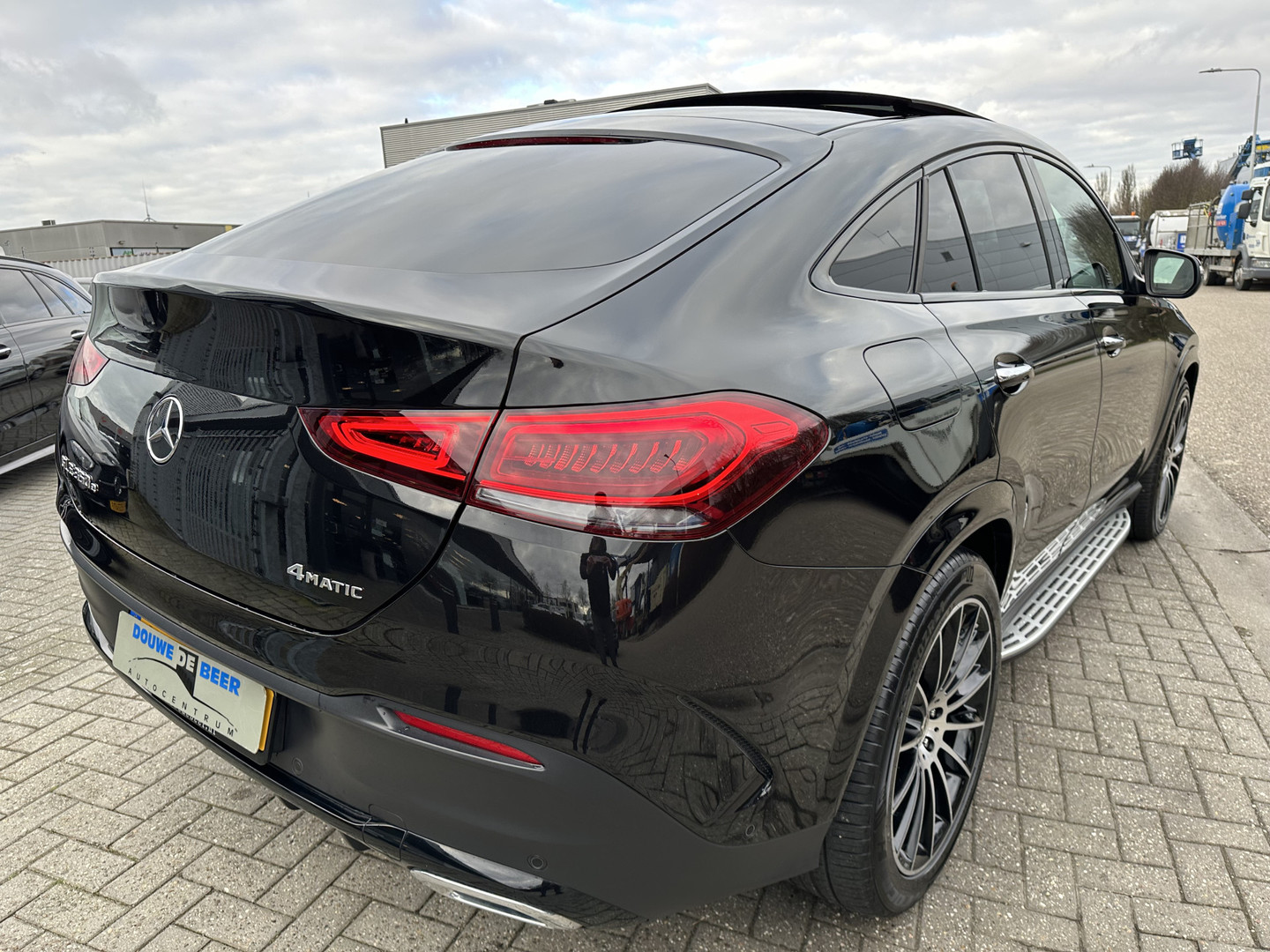 Mercedes-Benz Mercedes-Benz