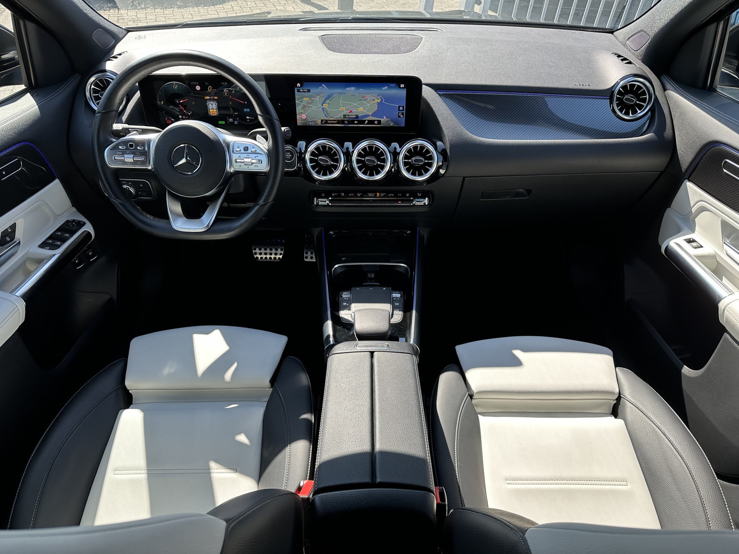 Mercedes-Benz Mercedes-Benz