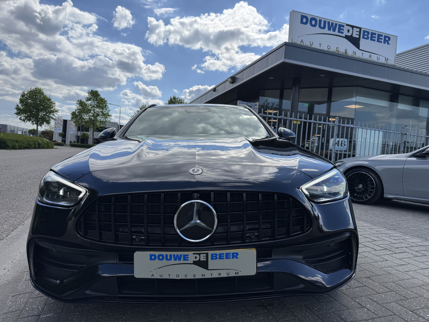 Mercedes-Benz Mercedes-Benz