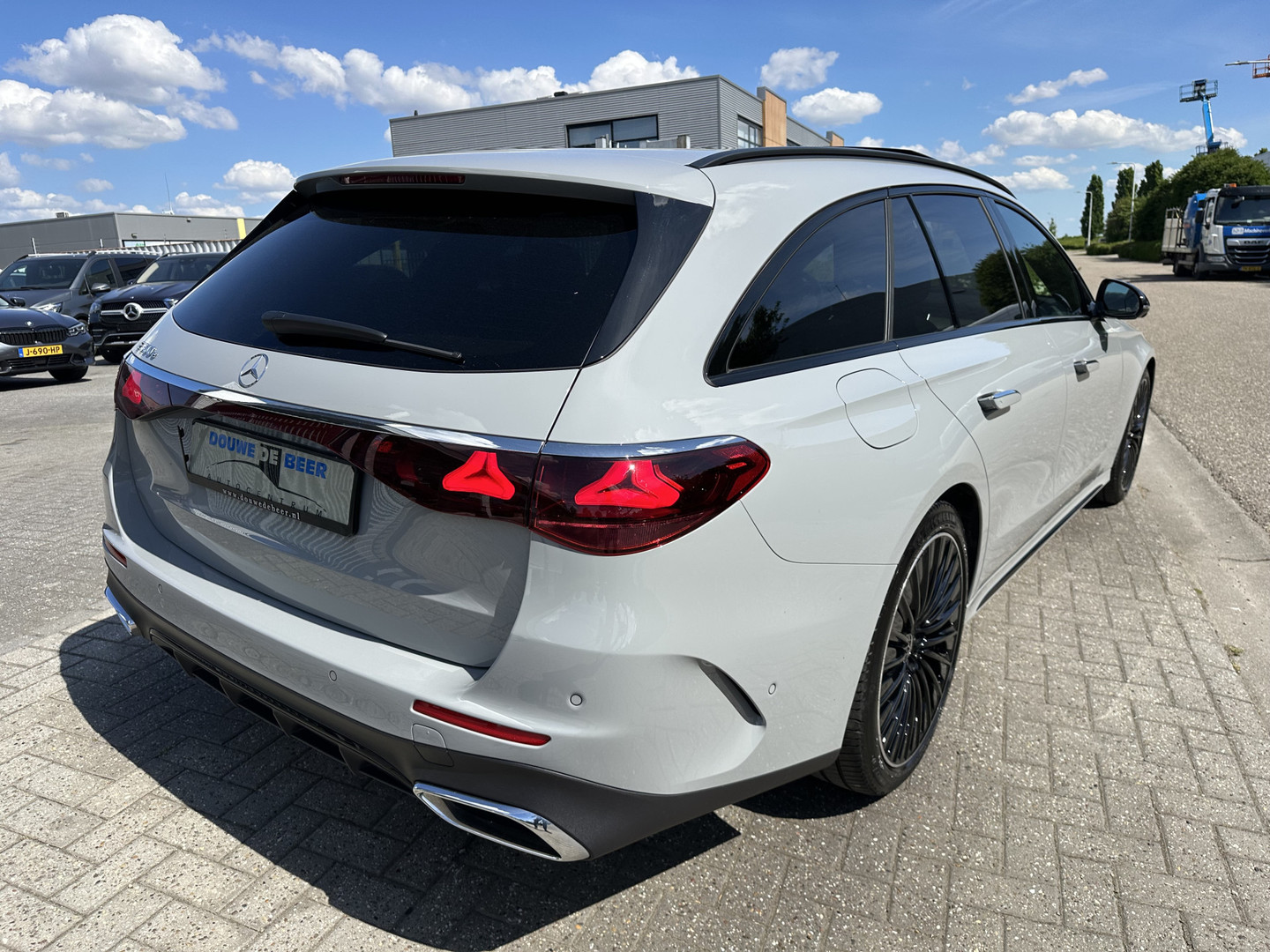 Mercedes-Benz Mercedes-Benz