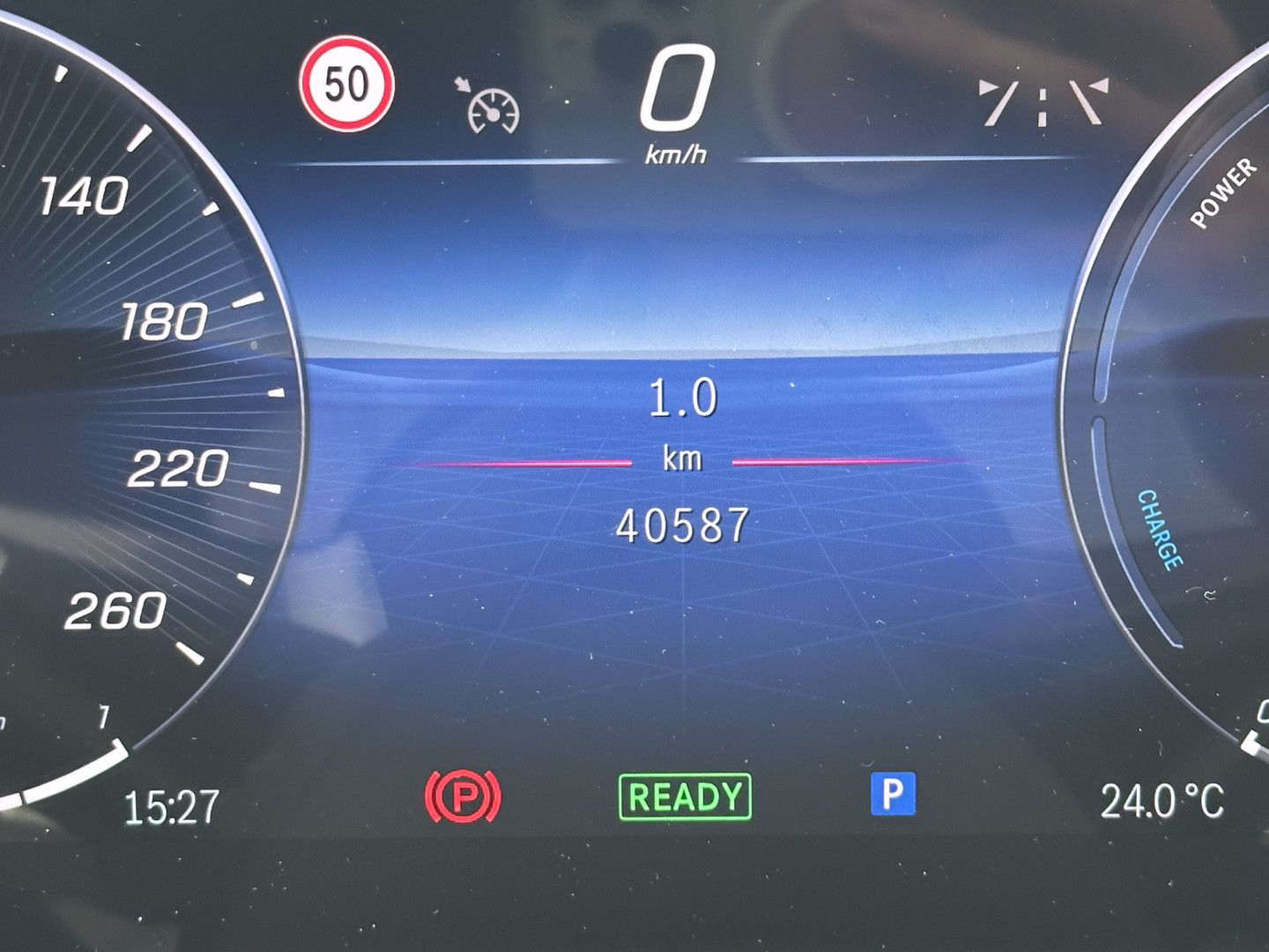 Mercedes-Benz Mercedes-Benz