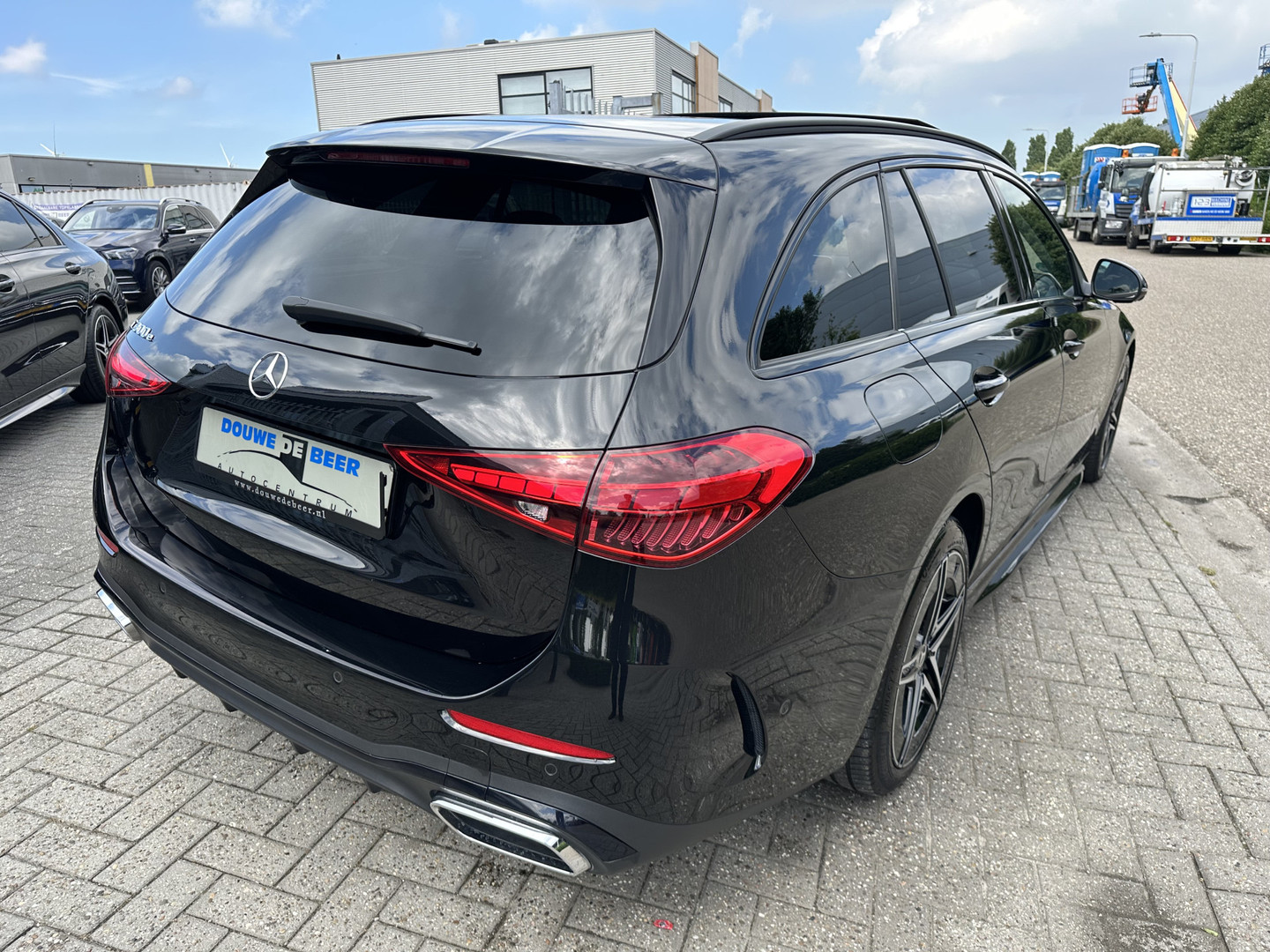 Mercedes-Benz Mercedes-Benz