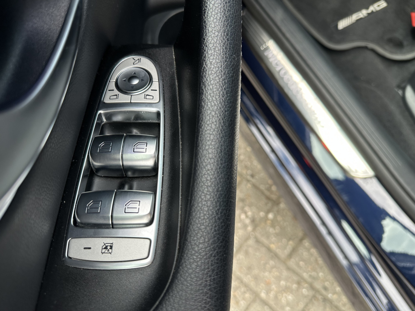 Mercedes-Benz Mercedes-Benz