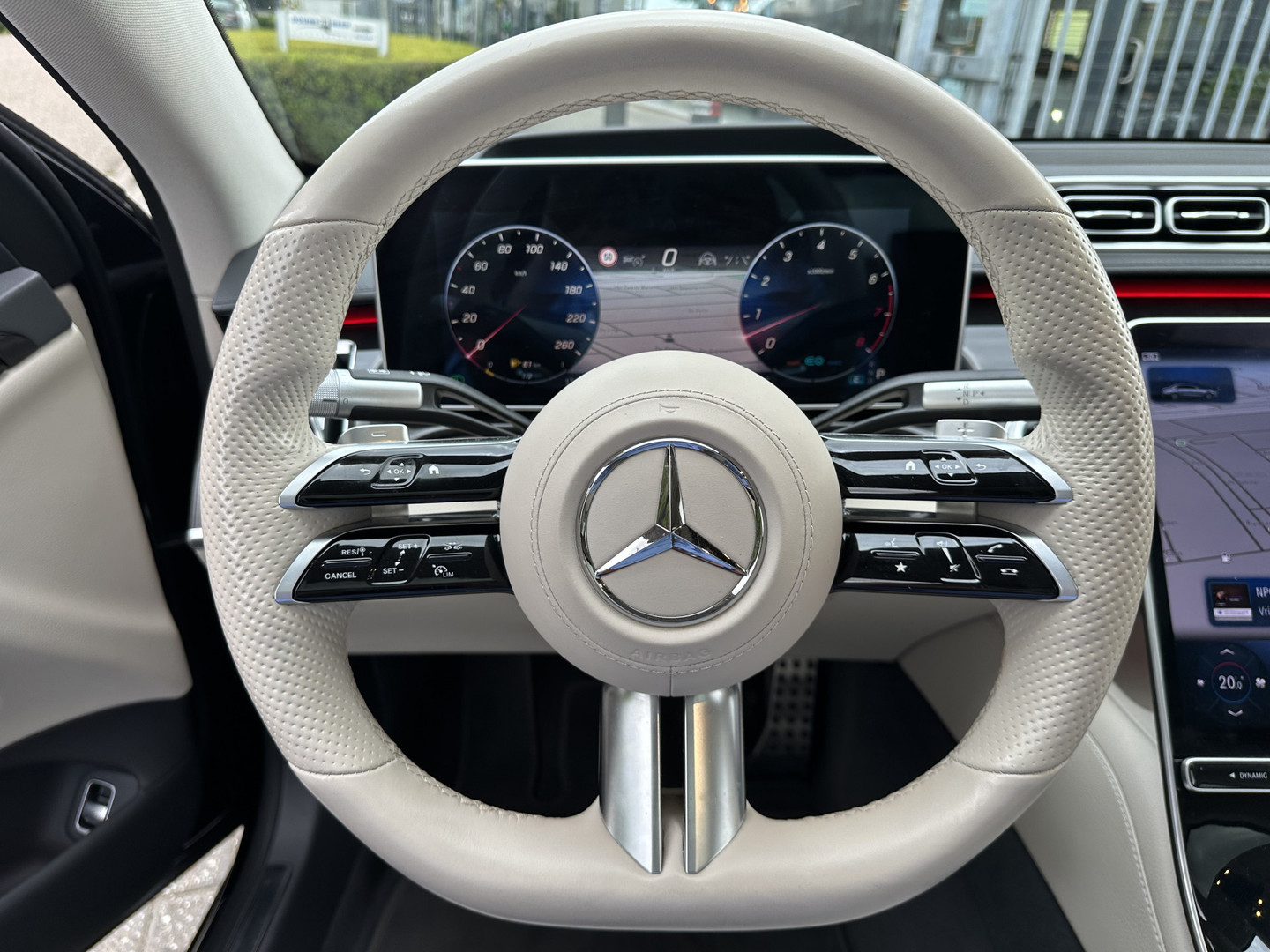 Mercedes-Benz Mercedes-Benz