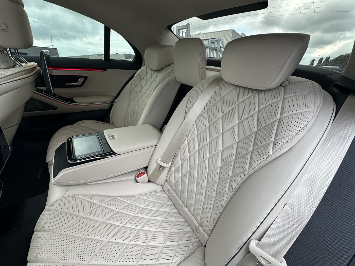 Mercedes-Benz Mercedes-Benz