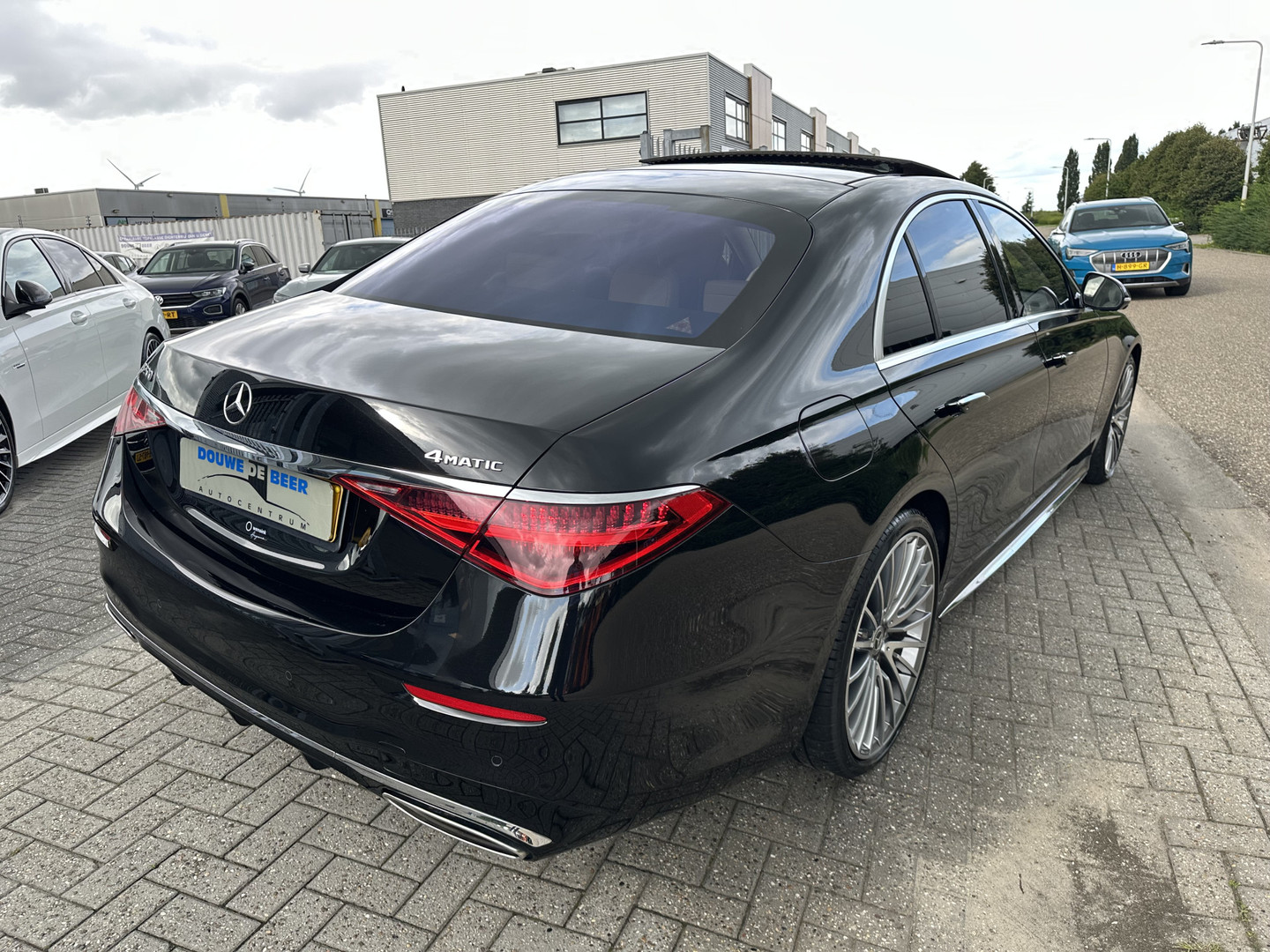 Mercedes-Benz Mercedes-Benz