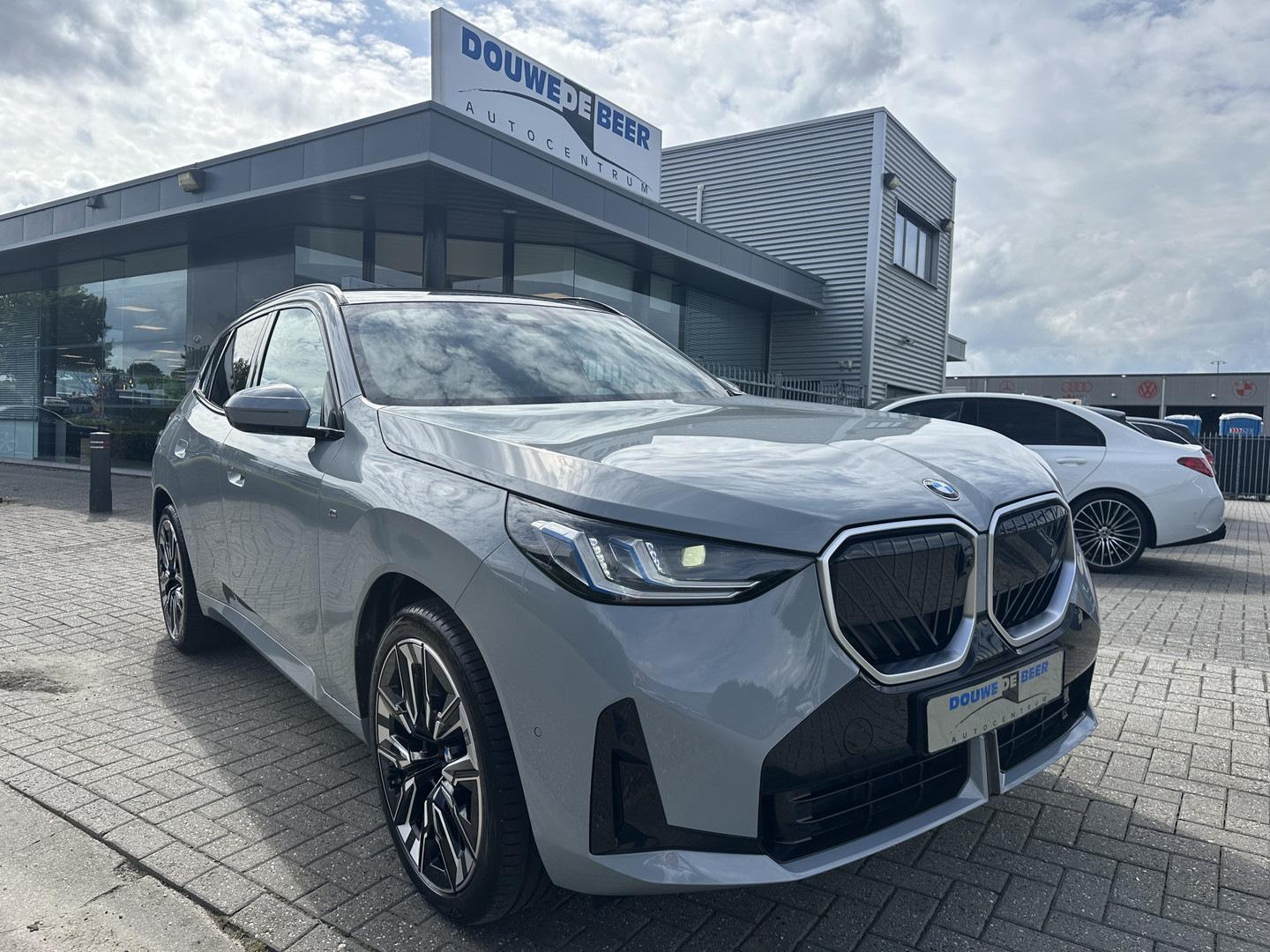 BMW BMW