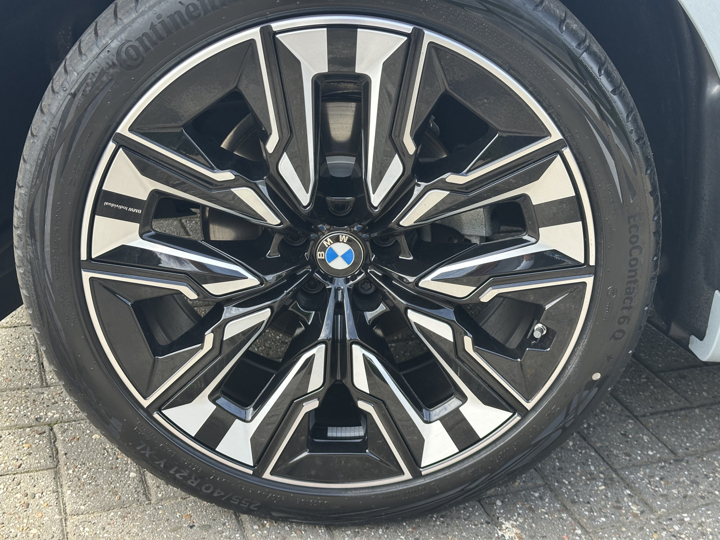 BMW BMW