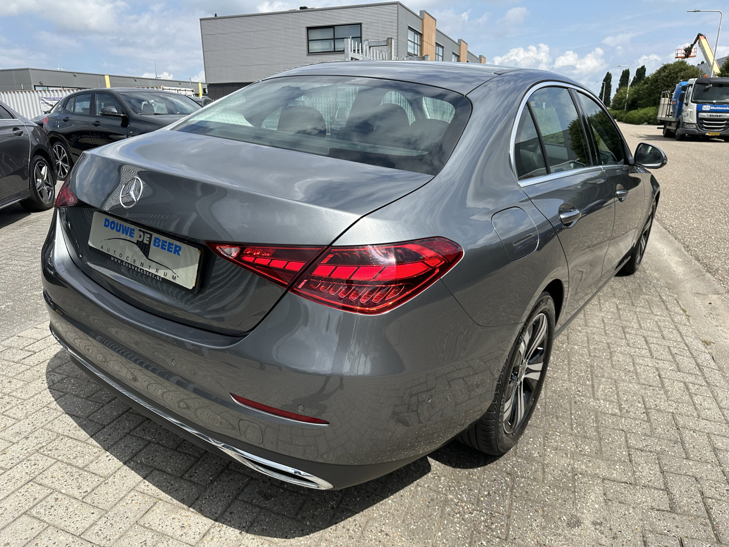 Mercedes-Benz Mercedes-Benz