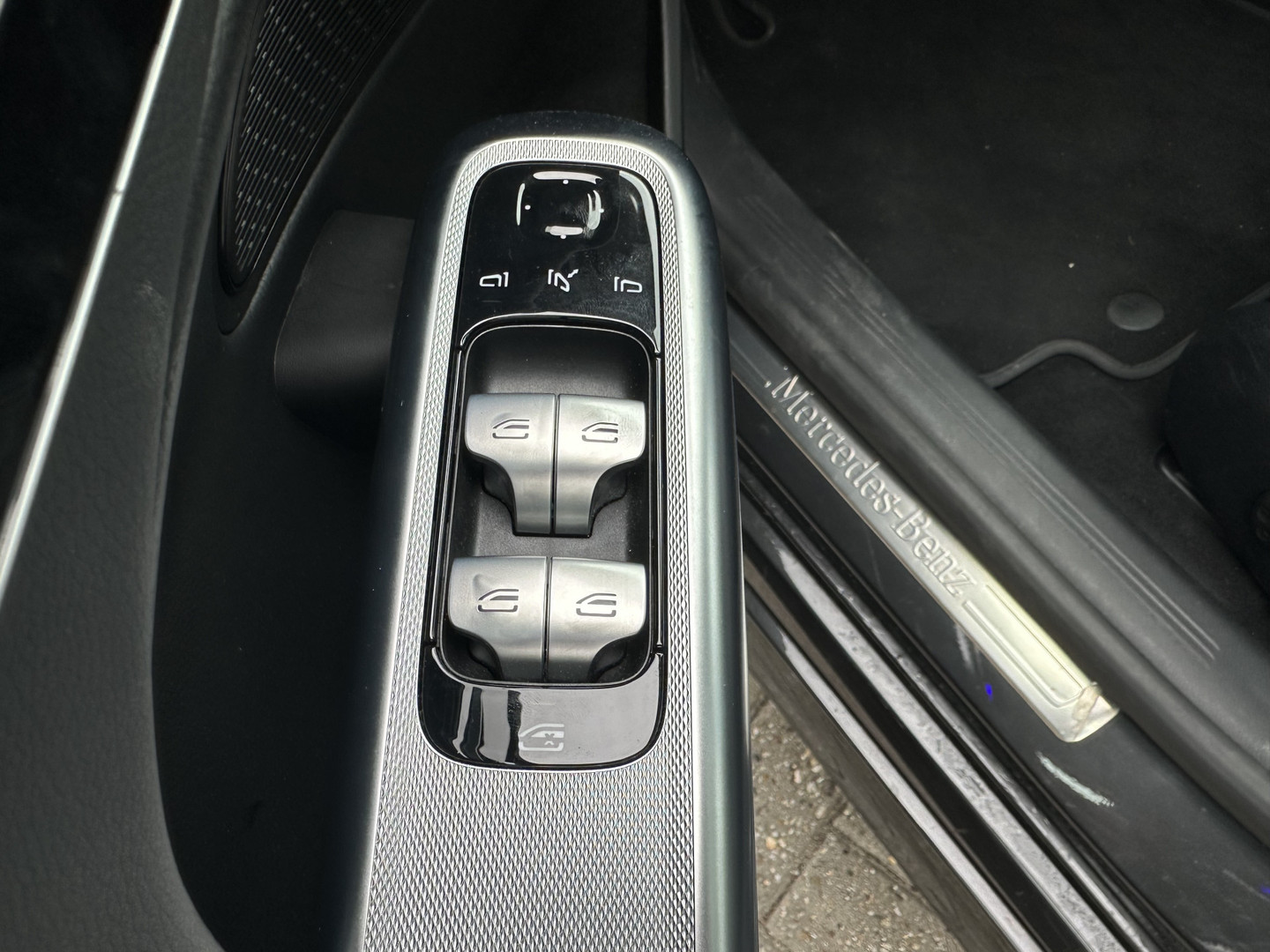 Mercedes-Benz Mercedes-Benz