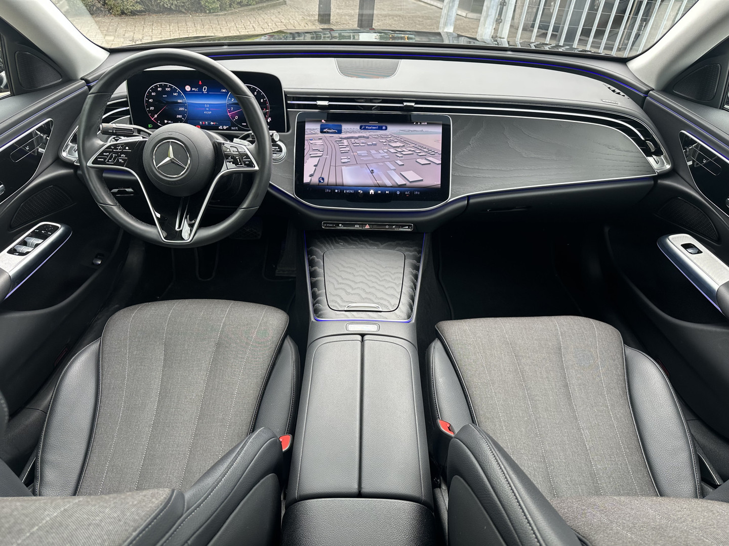 Mercedes-Benz Mercedes-Benz