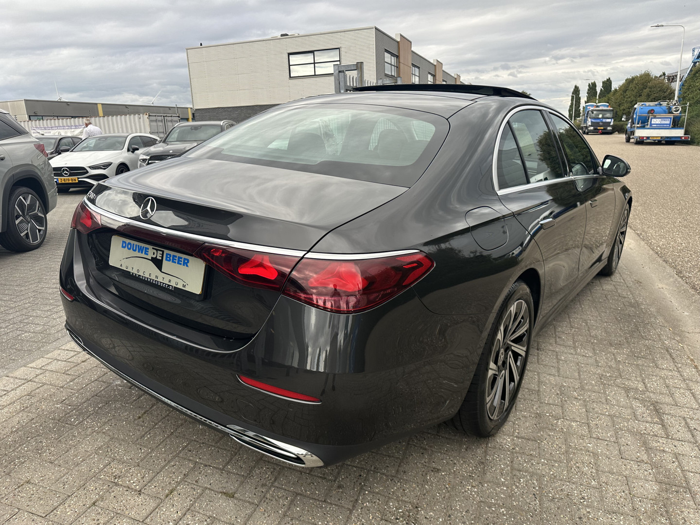 Mercedes-Benz Mercedes-Benz