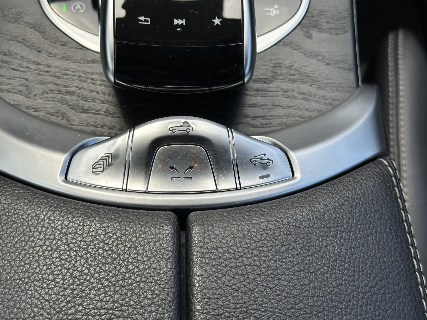 Mercedes-Benz Mercedes-Benz