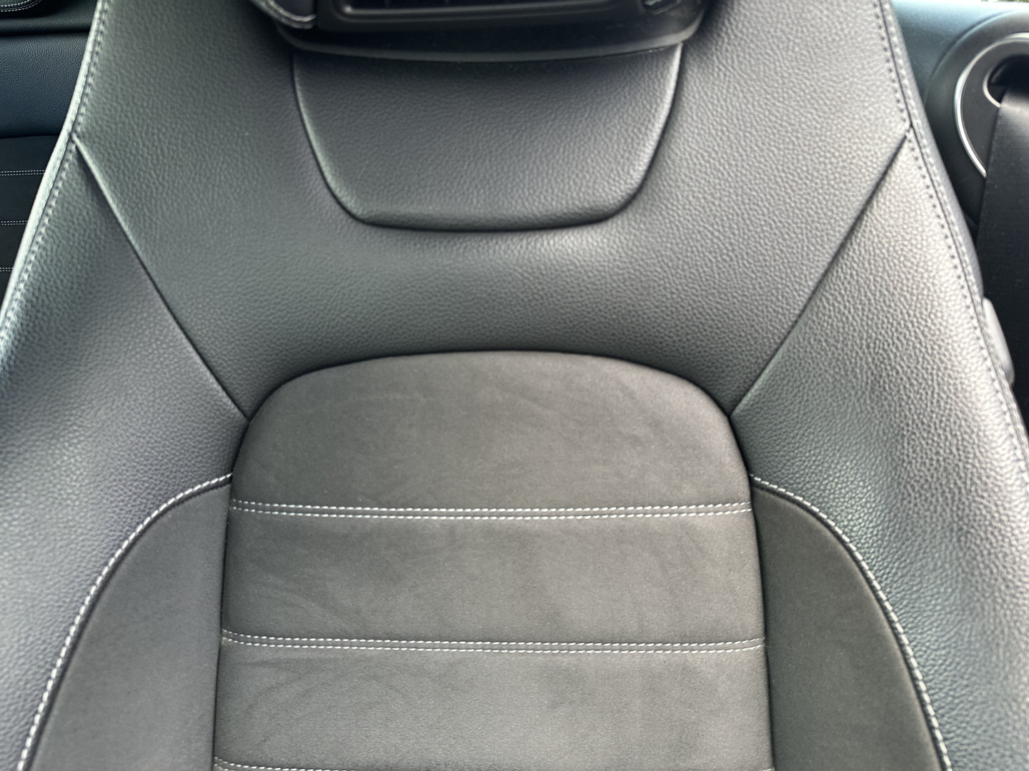 Mercedes-Benz Mercedes-Benz