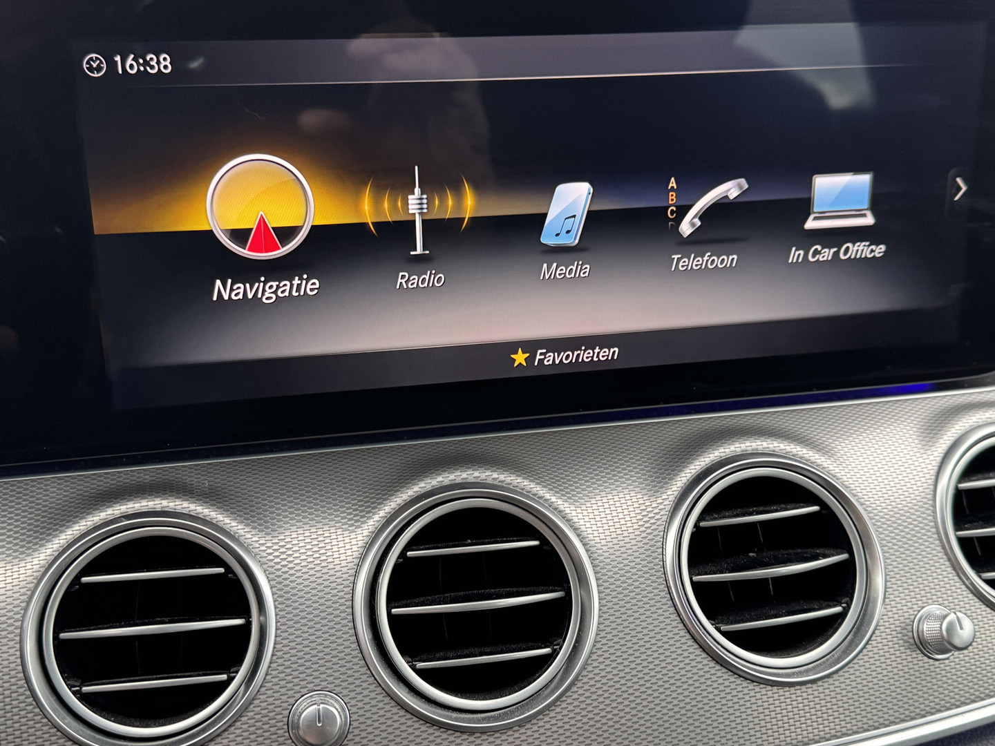 Mercedes-Benz Mercedes-Benz