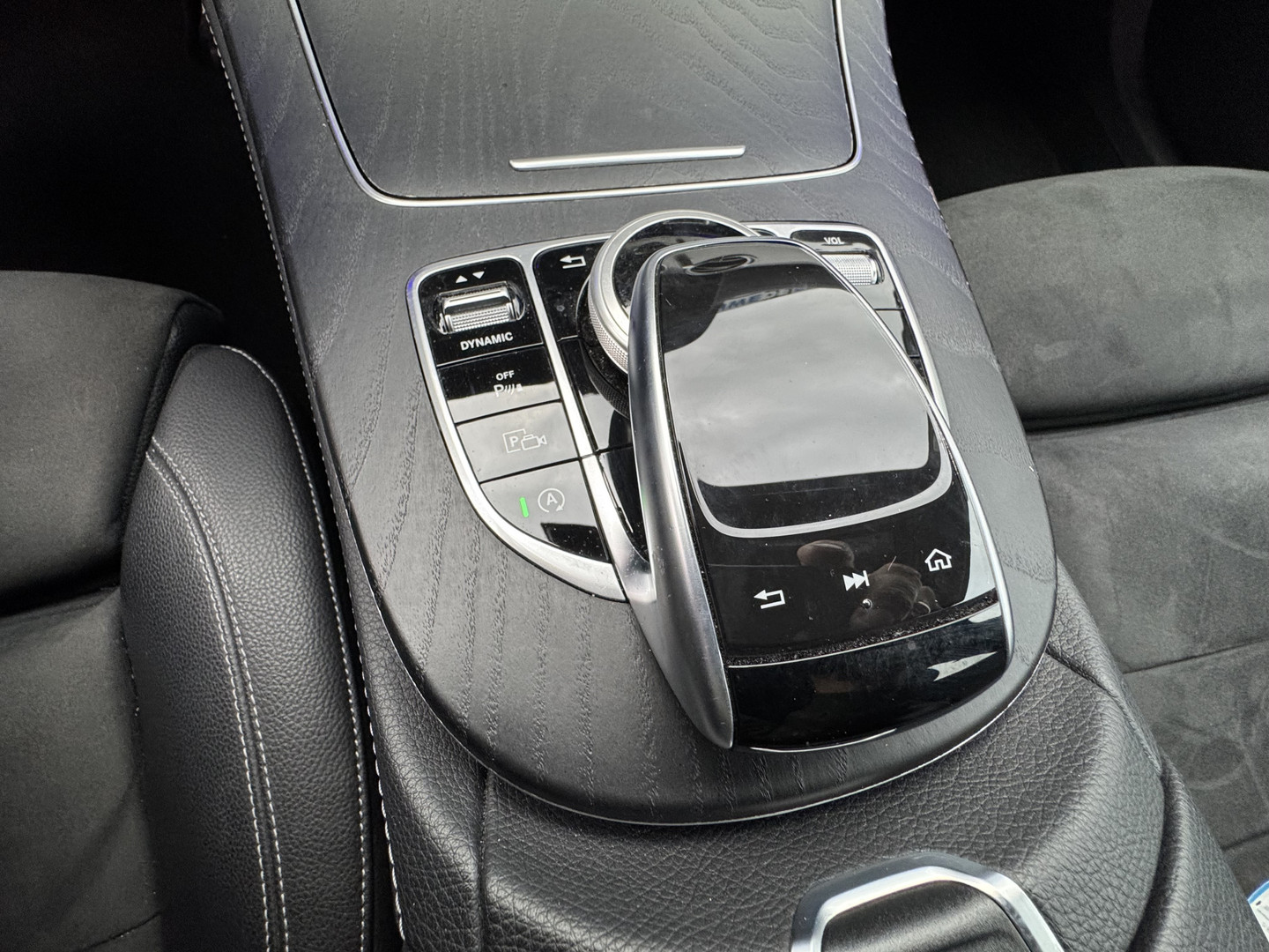 Mercedes-Benz Mercedes-Benz