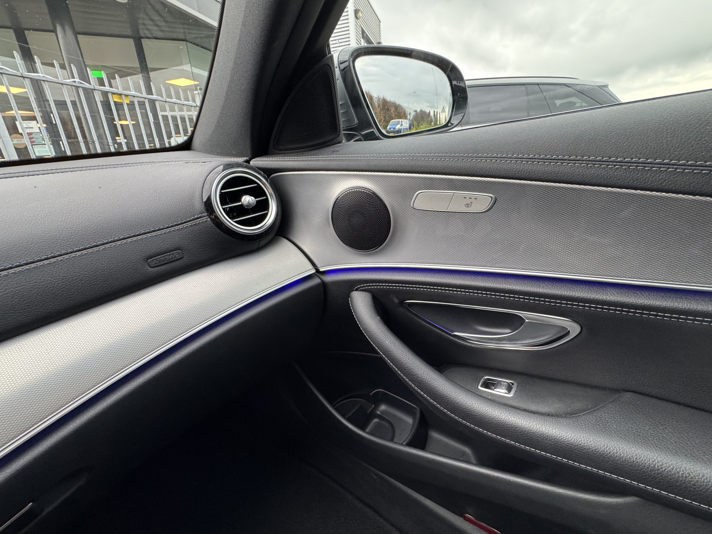 Mercedes-Benz Mercedes-Benz