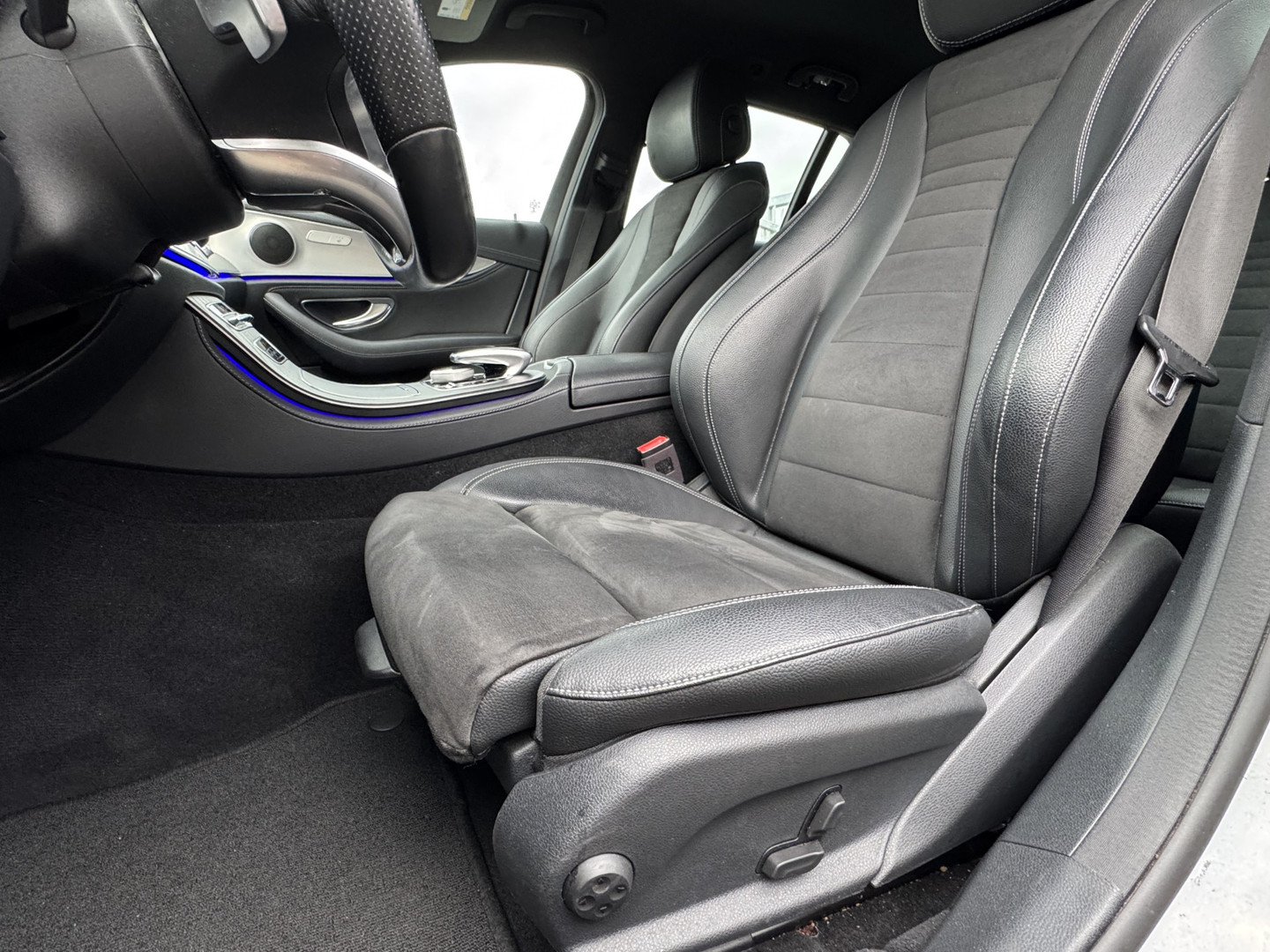 Mercedes-Benz Mercedes-Benz