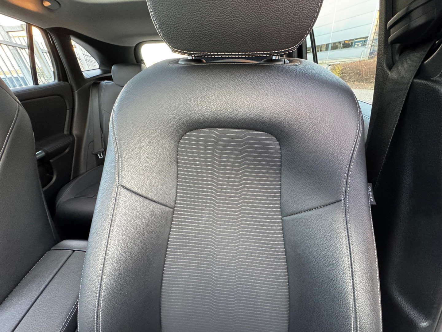 Mercedes-Benz Mercedes-Benz