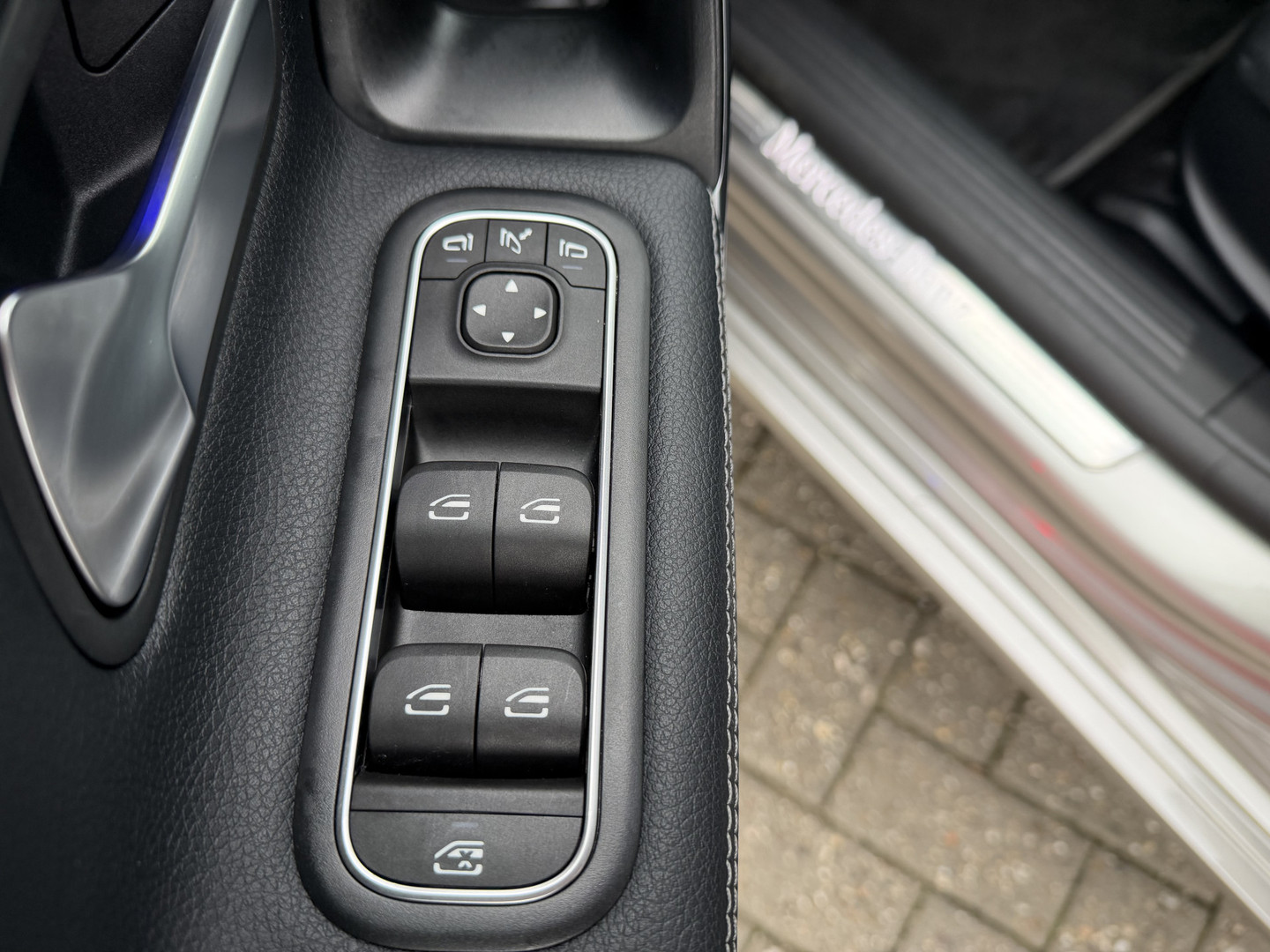 Mercedes-Benz Mercedes-Benz