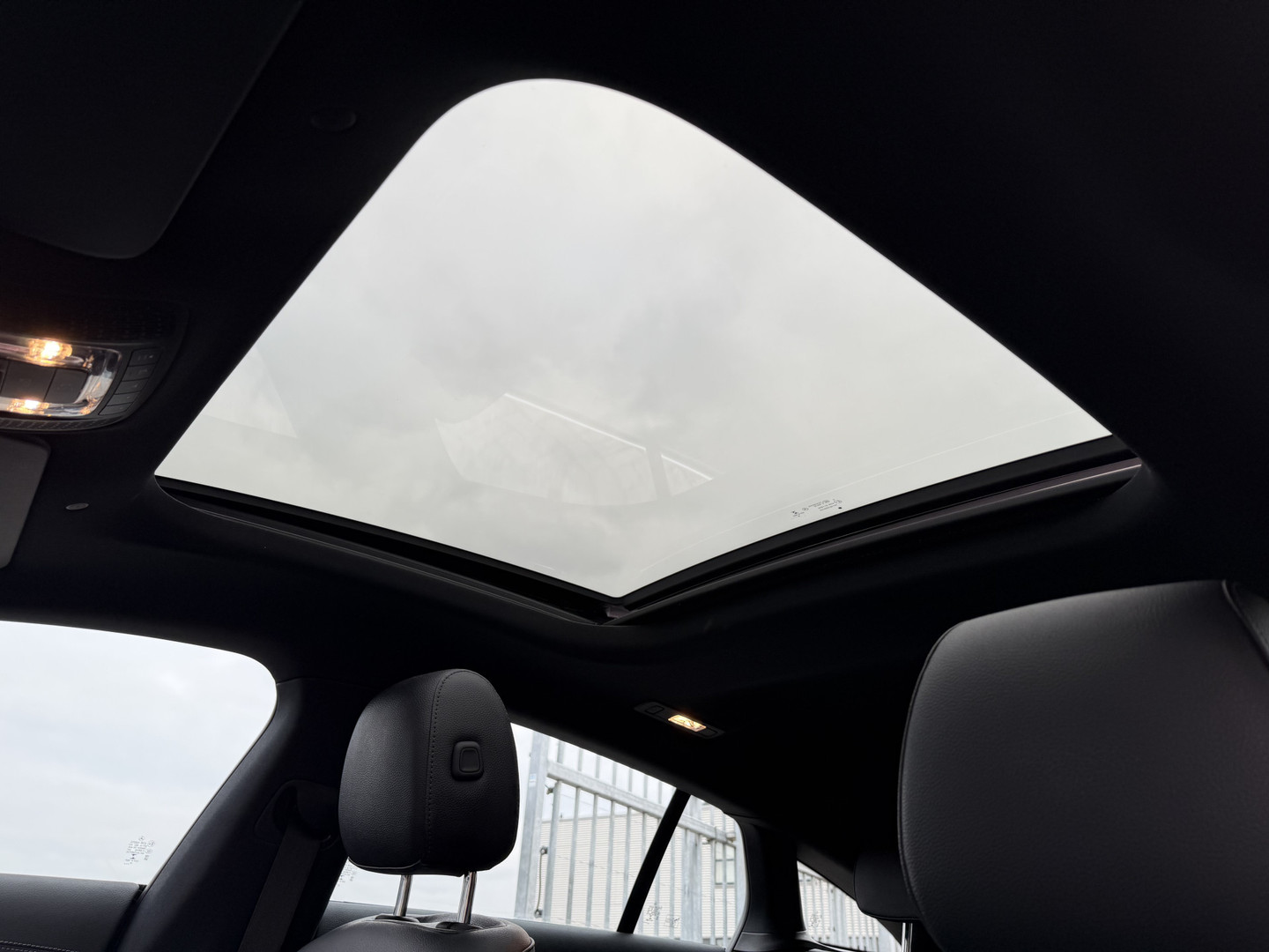 Mercedes-Benz Mercedes-Benz