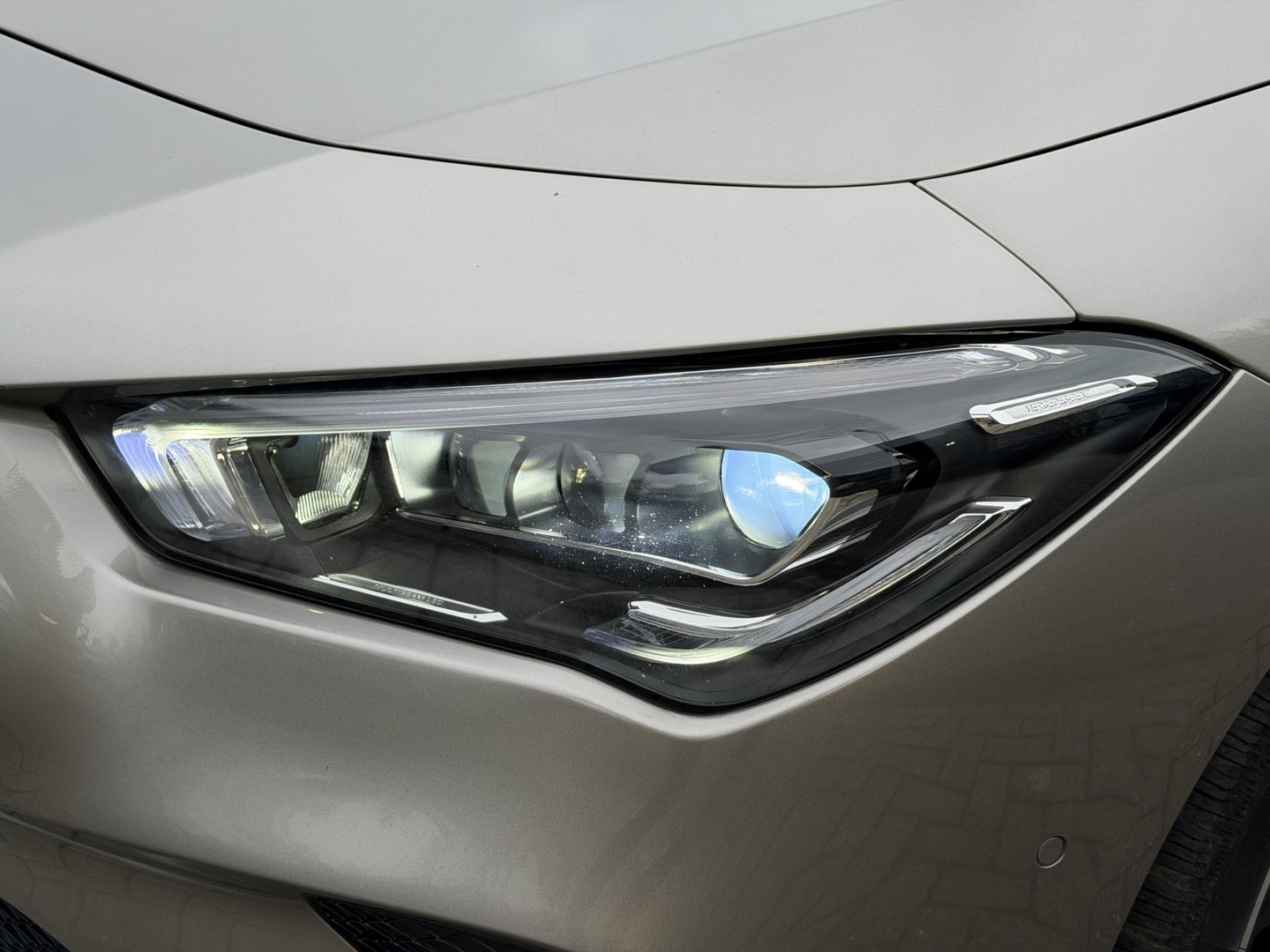 Mercedes-Benz Mercedes-Benz