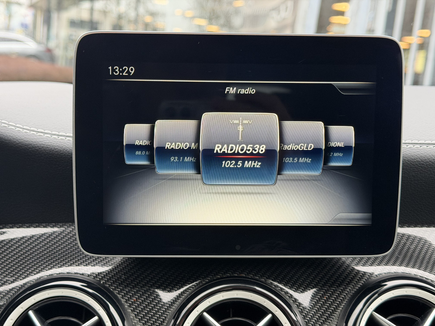 Mercedes-Benz Mercedes-Benz