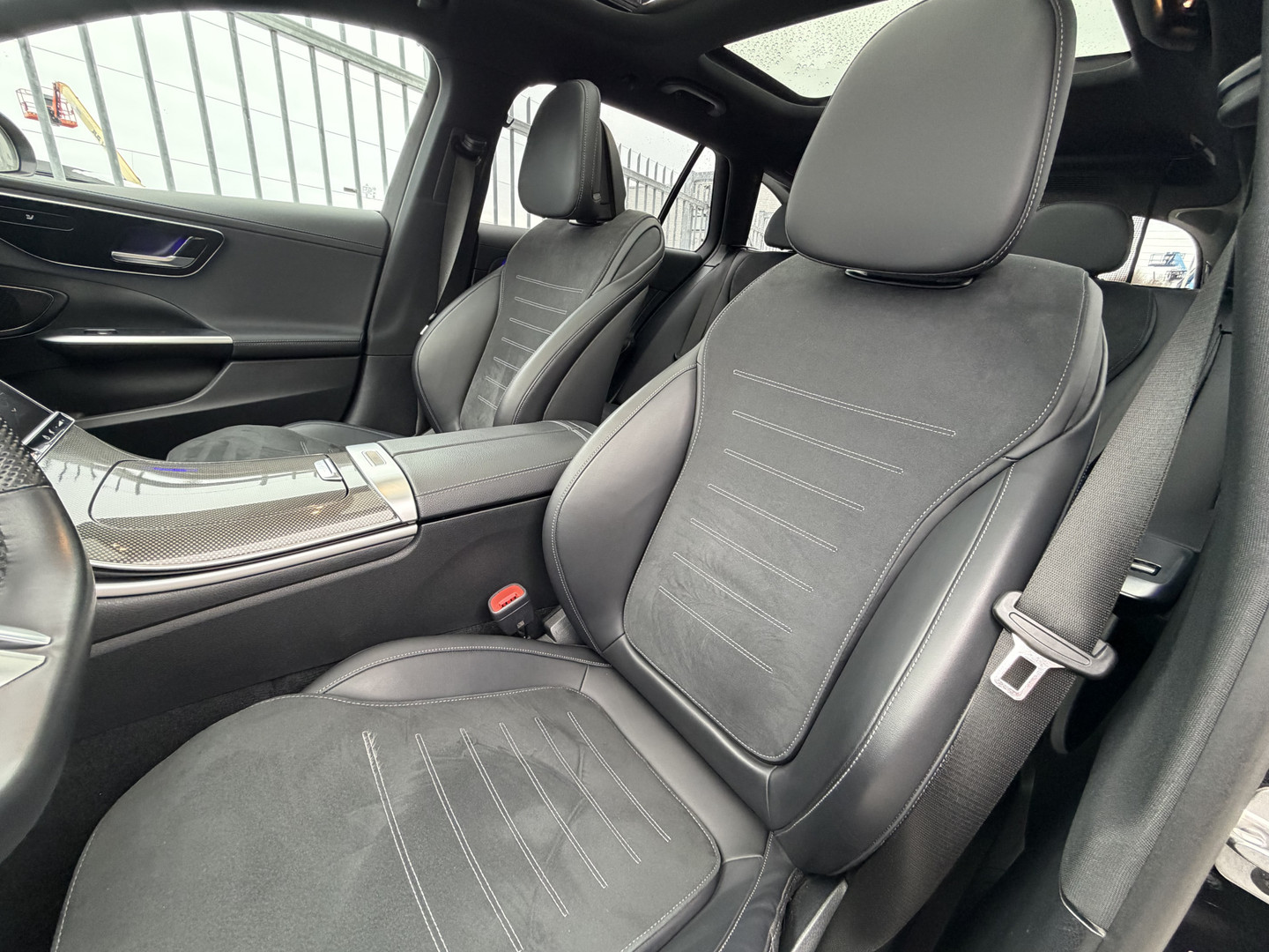 Mercedes-Benz Mercedes-Benz