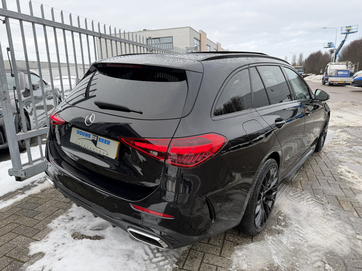 Mercedes-Benz Mercedes-Benz