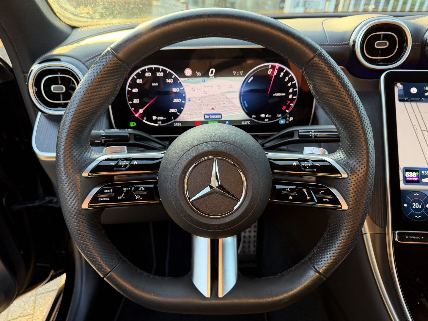 Mercedes-Benz Mercedes-Benz