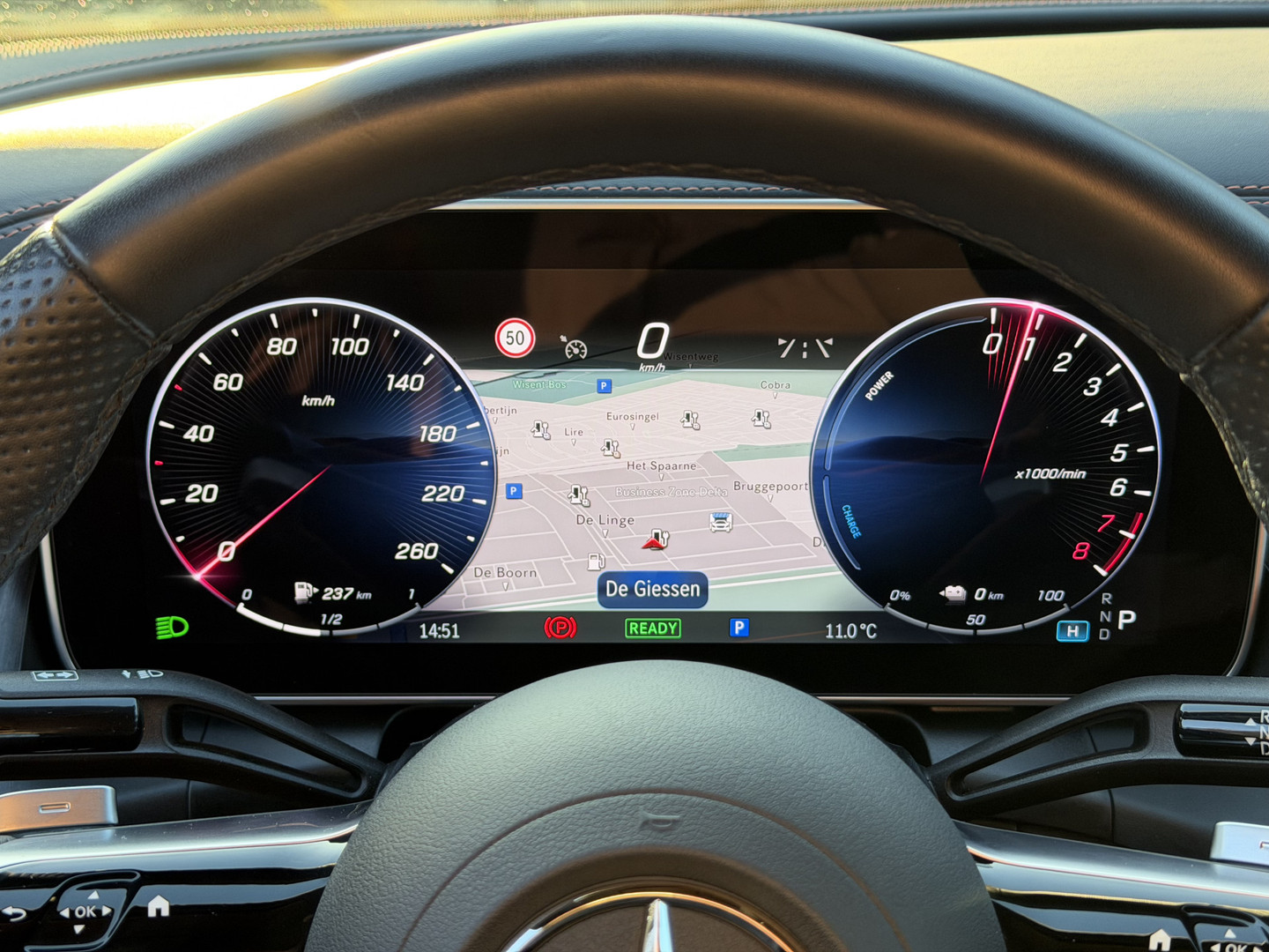 Mercedes-Benz Mercedes-Benz