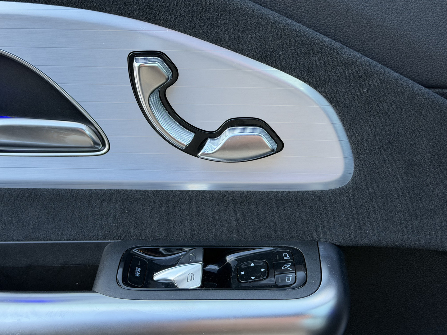 Mercedes-Benz Mercedes-Benz