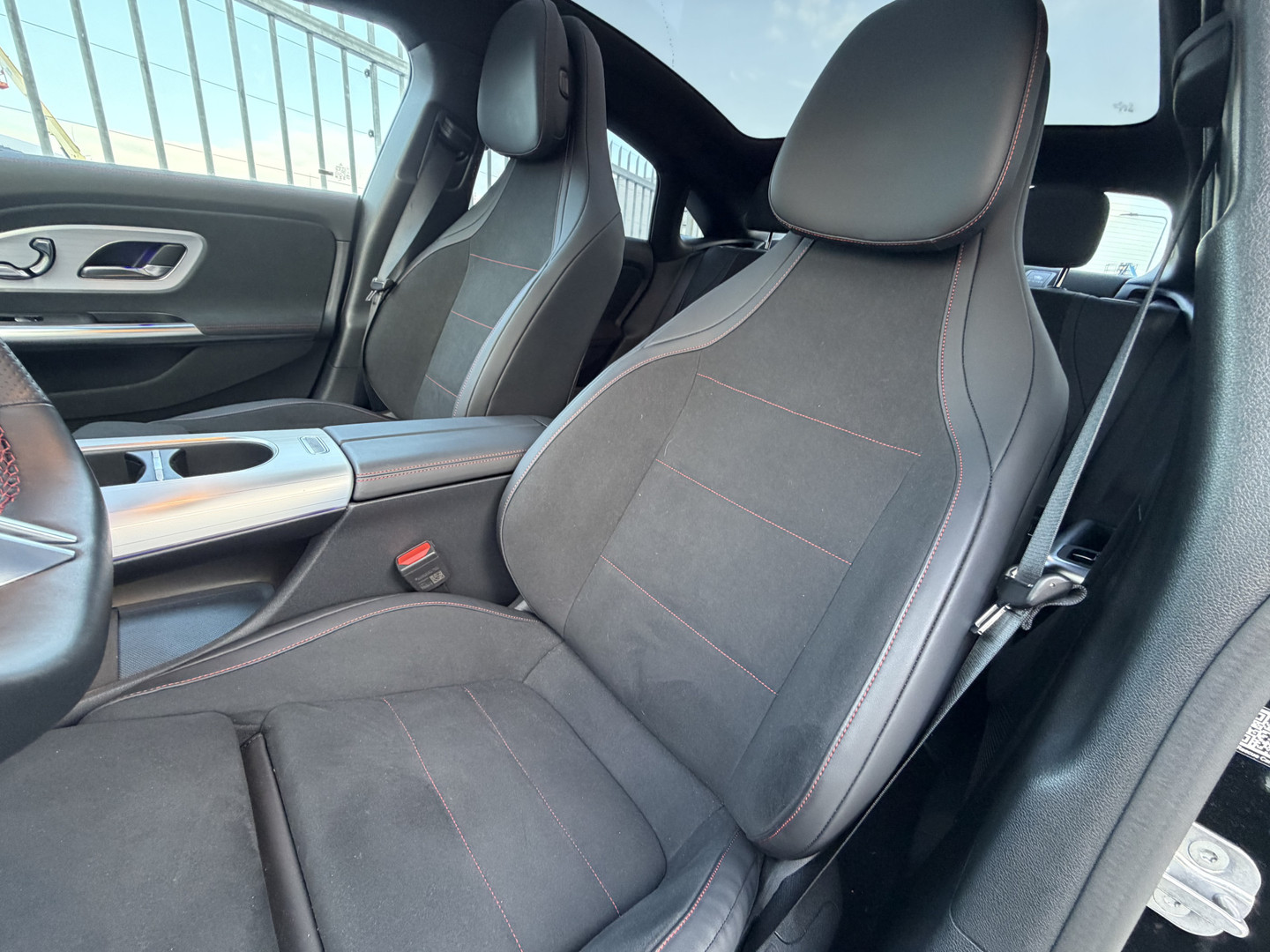 Mercedes-Benz Mercedes-Benz