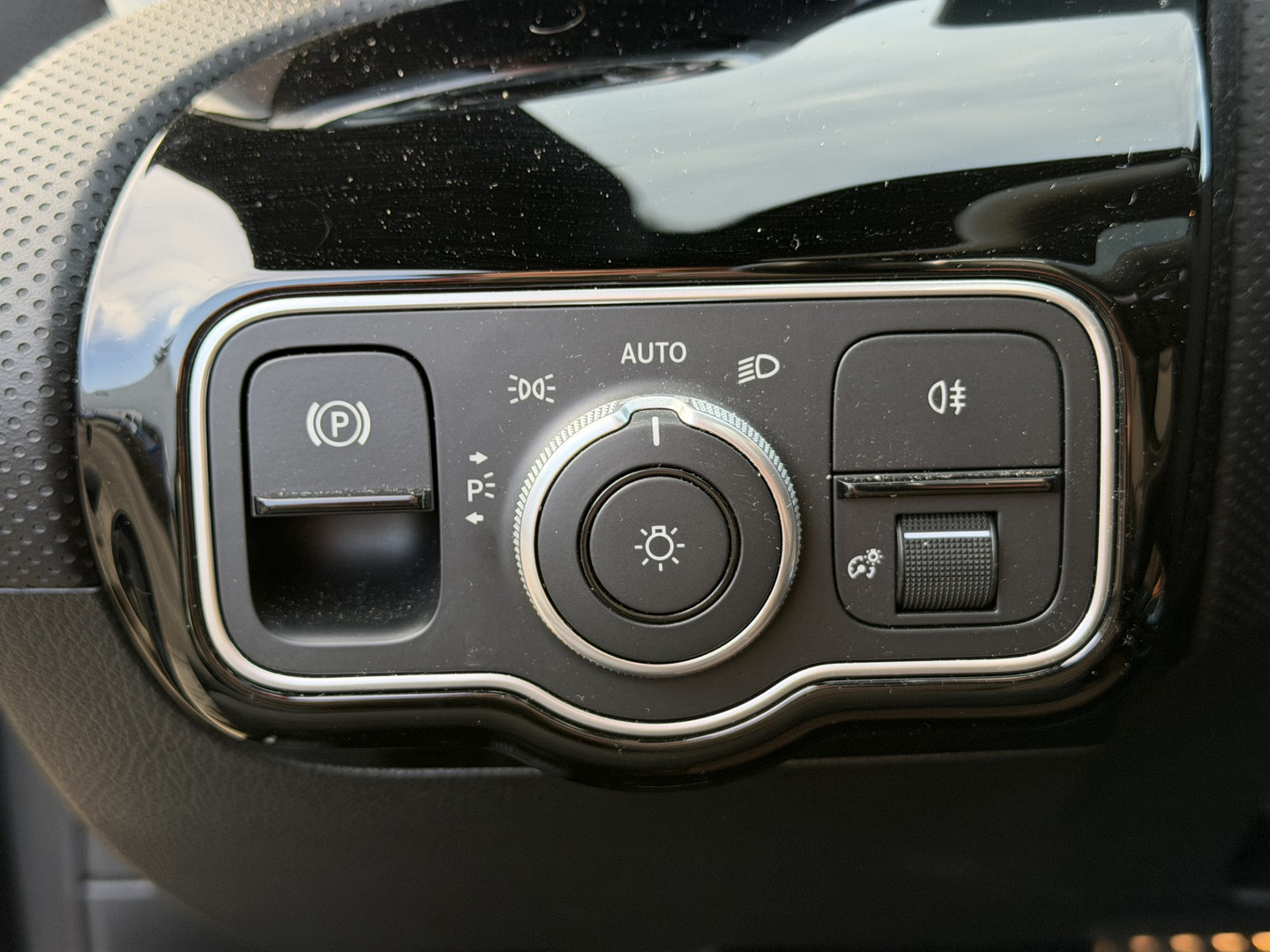 Mercedes-Benz Mercedes-Benz