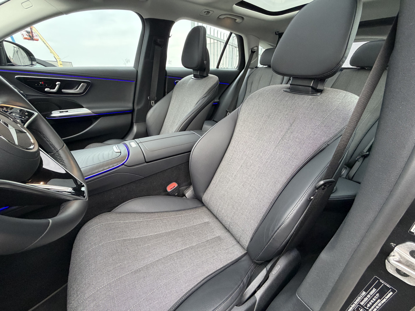 Mercedes-Benz Mercedes-Benz