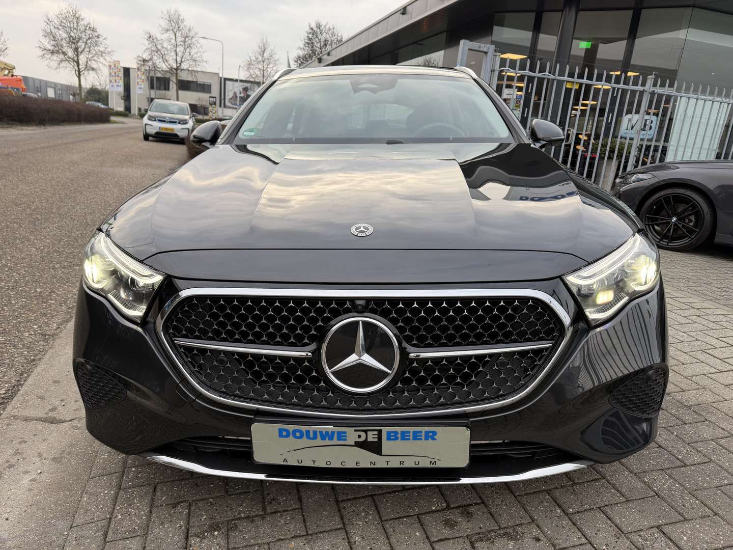 Mercedes-Benz Mercedes-Benz