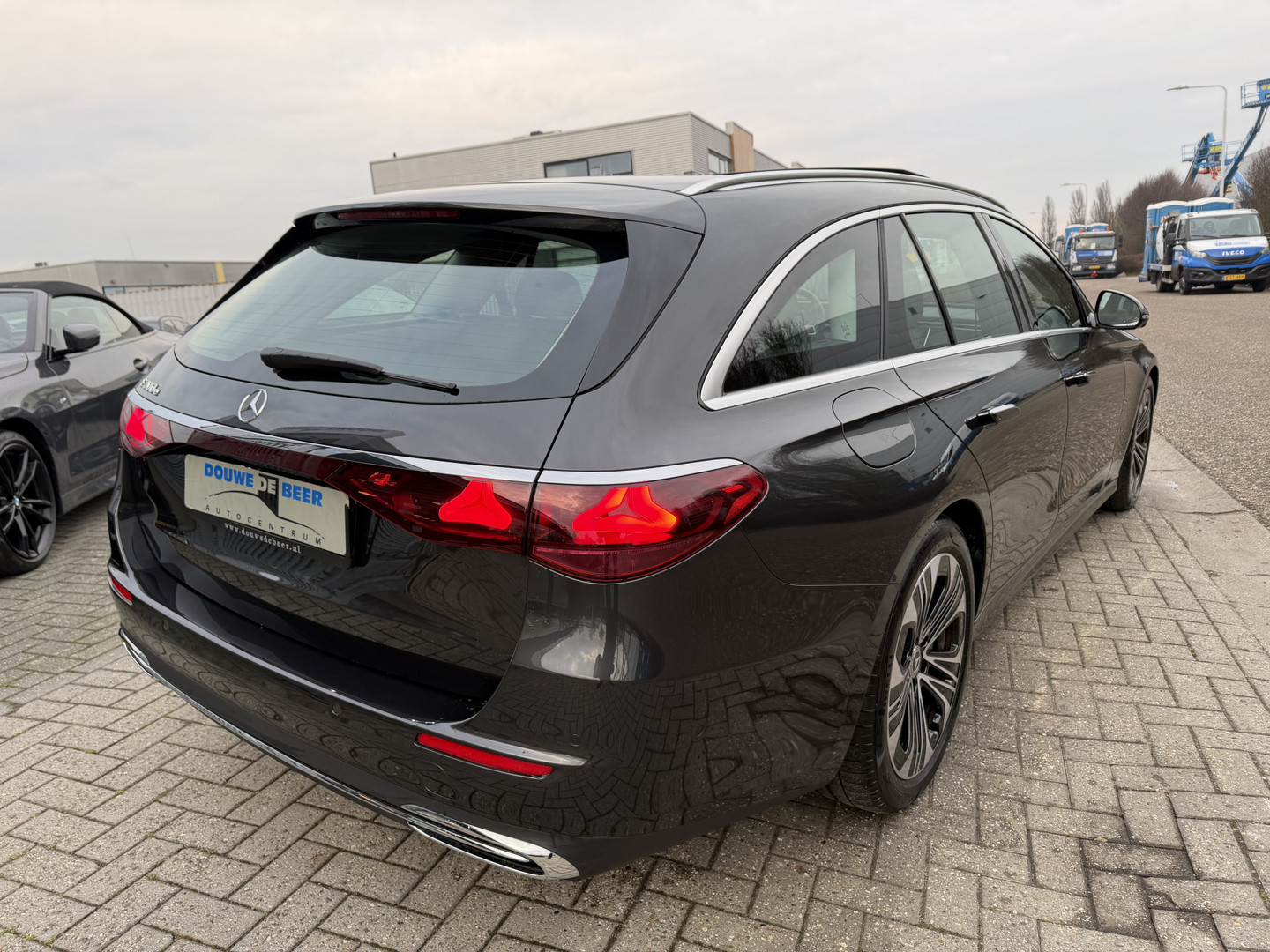 Mercedes-Benz Mercedes-Benz