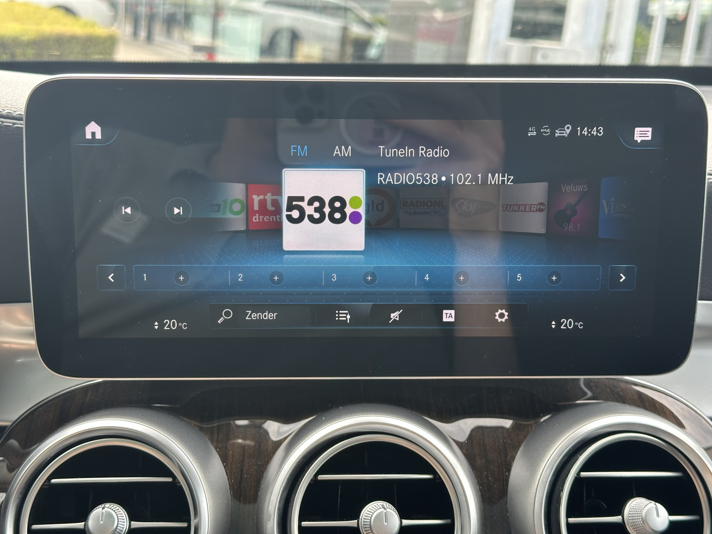 Mercedes-Benz Mercedes-Benz