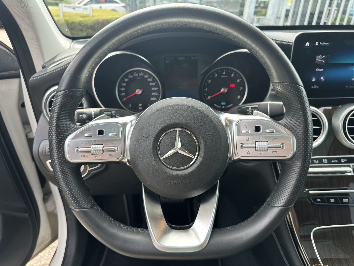 Mercedes-Benz Mercedes-Benz