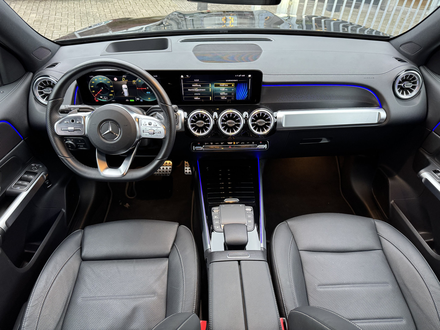 Mercedes-Benz Mercedes-Benz