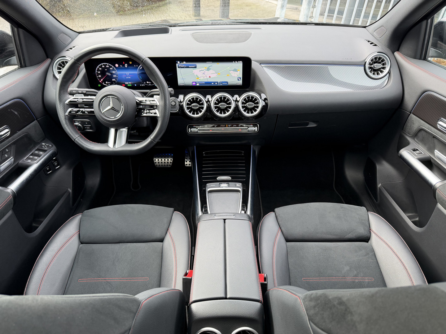 Mercedes-Benz Mercedes-Benz