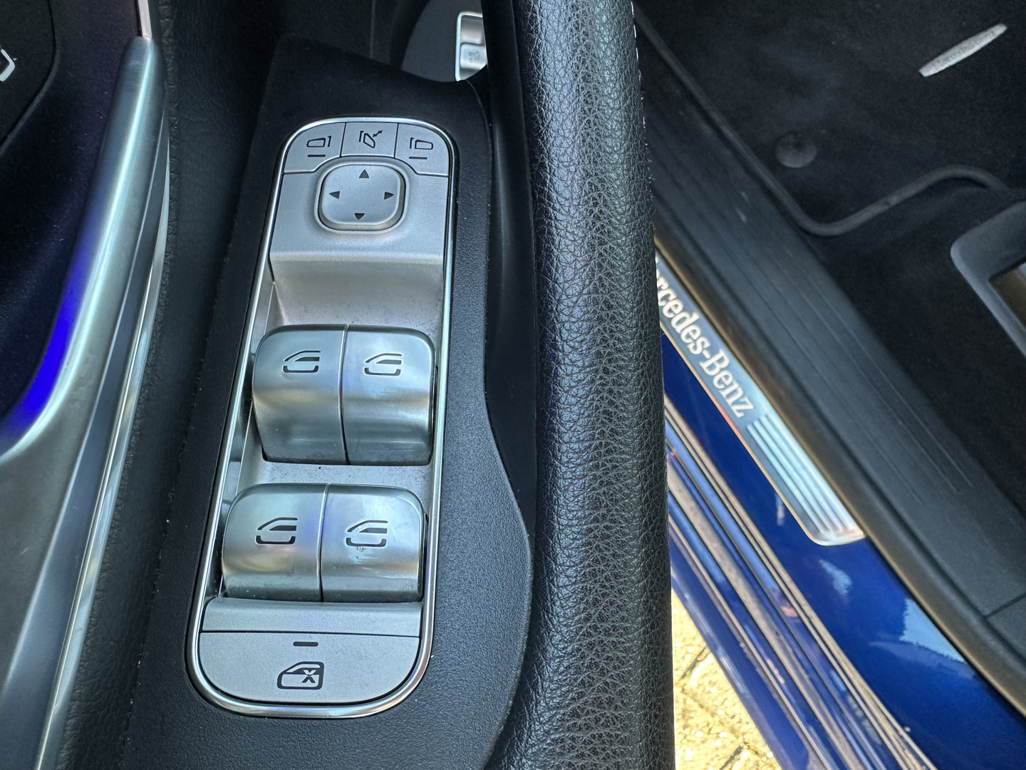 Mercedes-Benz Mercedes-Benz